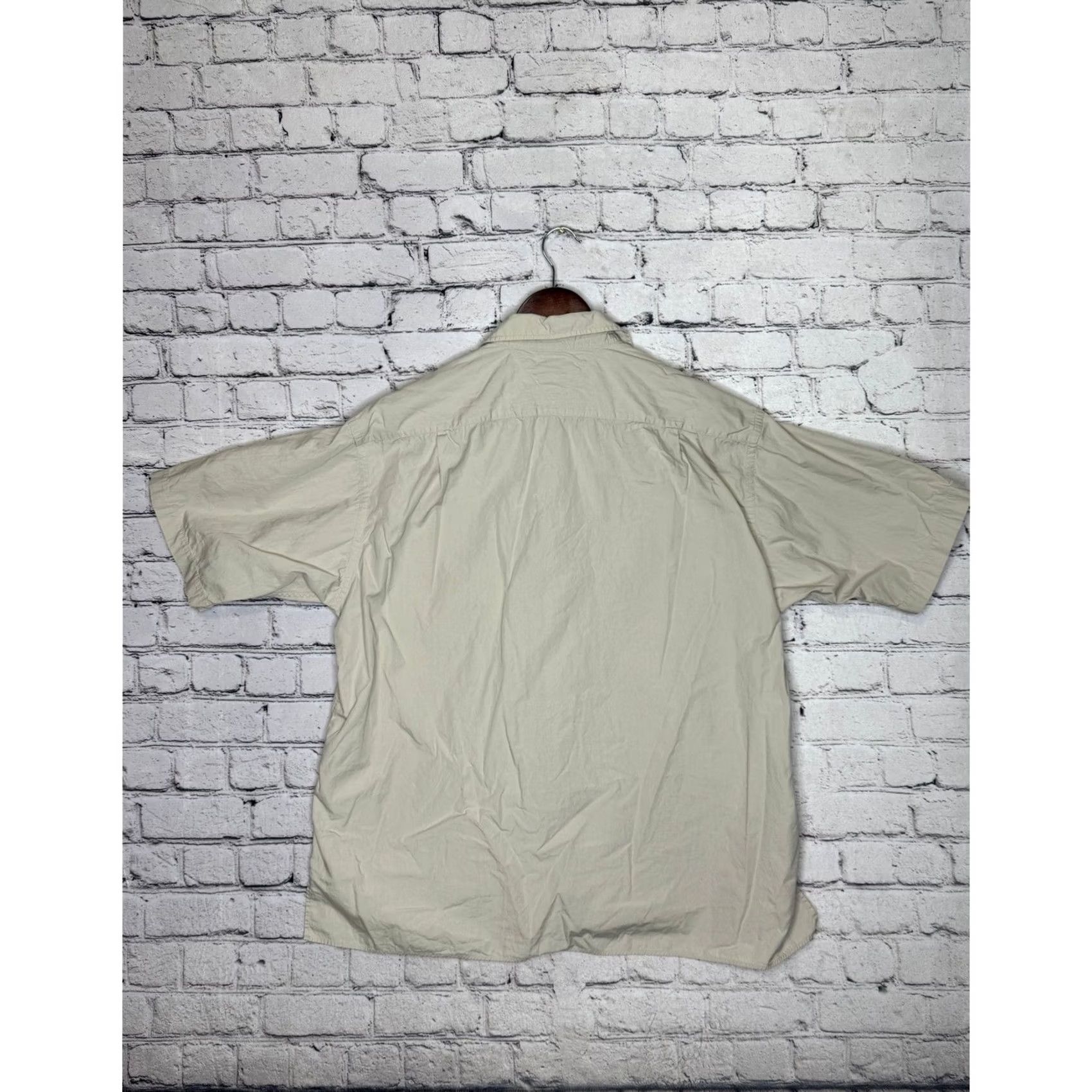 Tommy Hilfiger Tommy Hilfiger Mens Beige Short Sleeve Button Up Shirt Size 16 Classic Fit Shirt Men Beige Short Sleeve Button-Up Casual Workwear Hawaiian 90s? Size US L / EU 52-54 / 3 - 6 Thumbnail