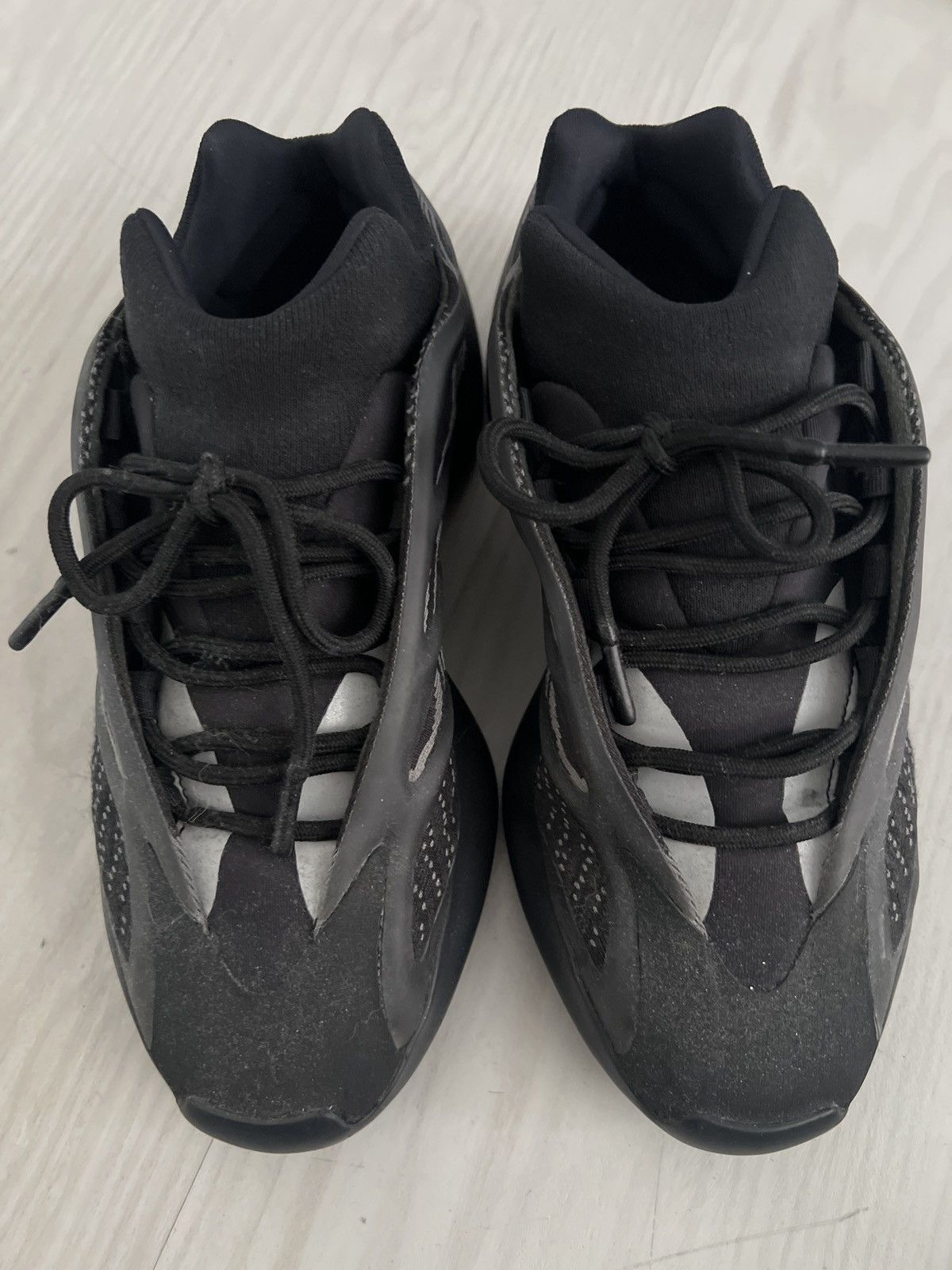 Yeezy Yeezy 700 “dark glow” Size US 9 / EU 42 - 5 Thumbnail