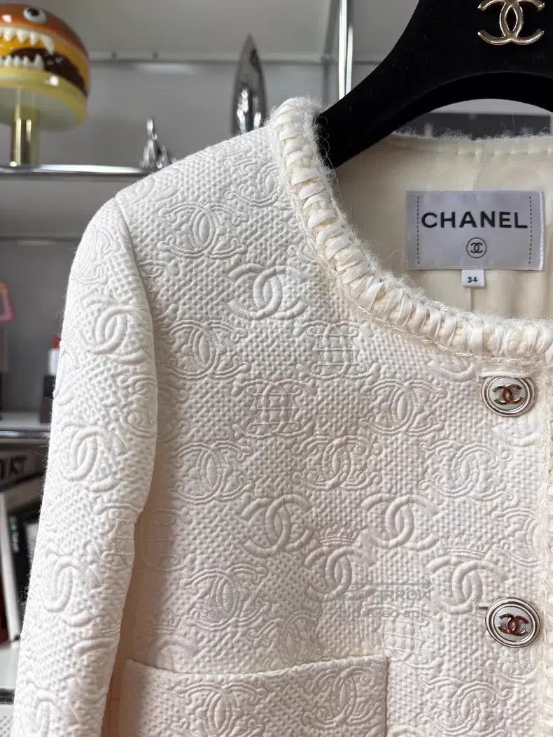 Chanel Chanel 21A Castle Series White Four-pocket Single-breasted Size XXS / US 00 / IT 34 - 2 Thumbnail