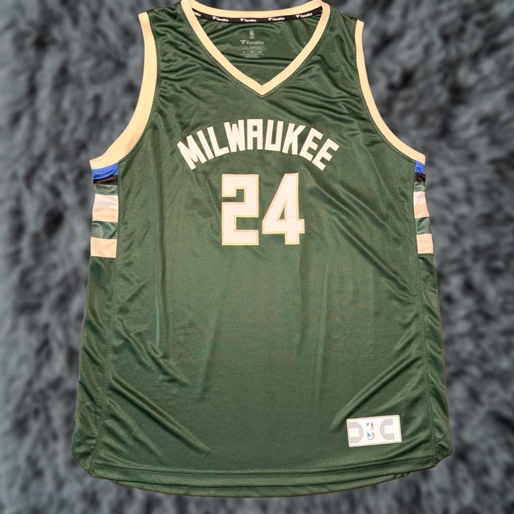 Vintage Milwaukee Bucks Connaughton #24 Championship Jersey XL Tank Basketball Fanatics Unisex Adults Sleeve Sleeveless Green Regular Size Size US XL / EU 56 / 4 - 1 Thumbnail