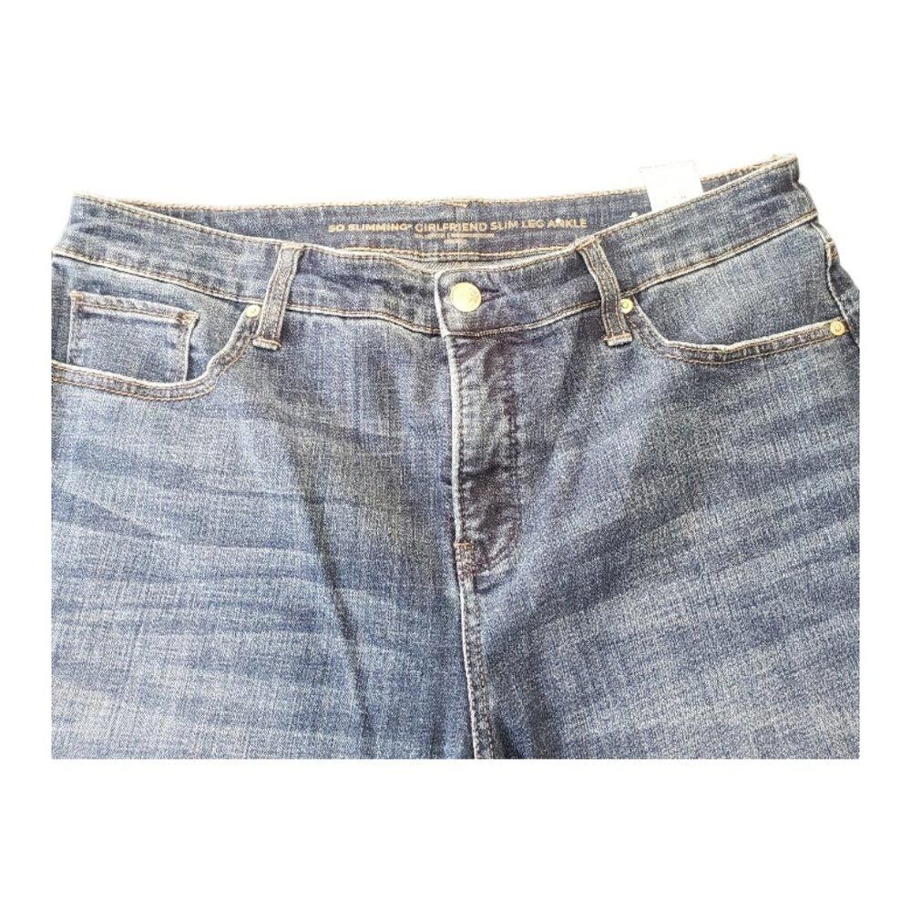 Chicos CT1499 Chico's Girlfriend slim Leg ankle Jean Pearl Detail Size 32" / US 10 / IT 46 - 3 Thumbnail