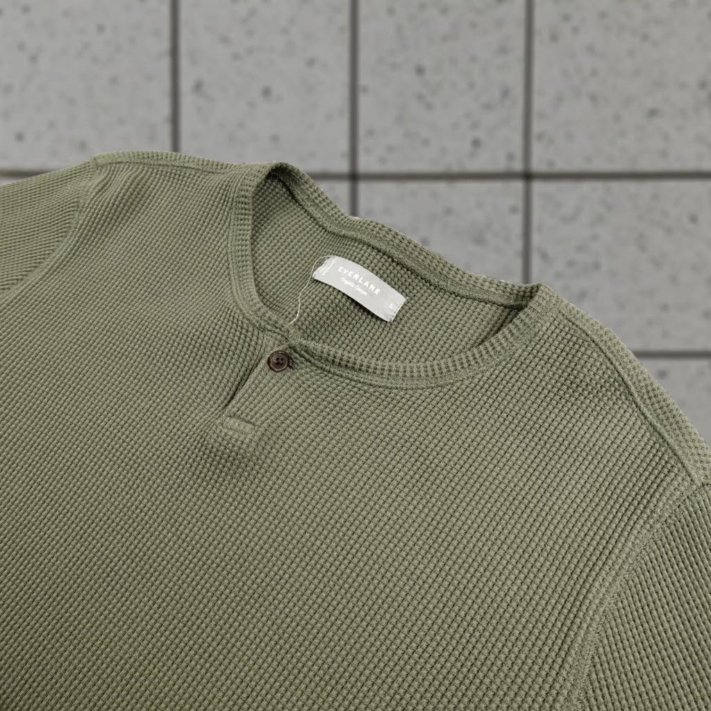 Everlane Everlane Shirt Mens L Green Organic Cotton Waffle Thermal Henley Long Sleeve Size US L / EU 52-54 / 3 - 1 Thumbnail
