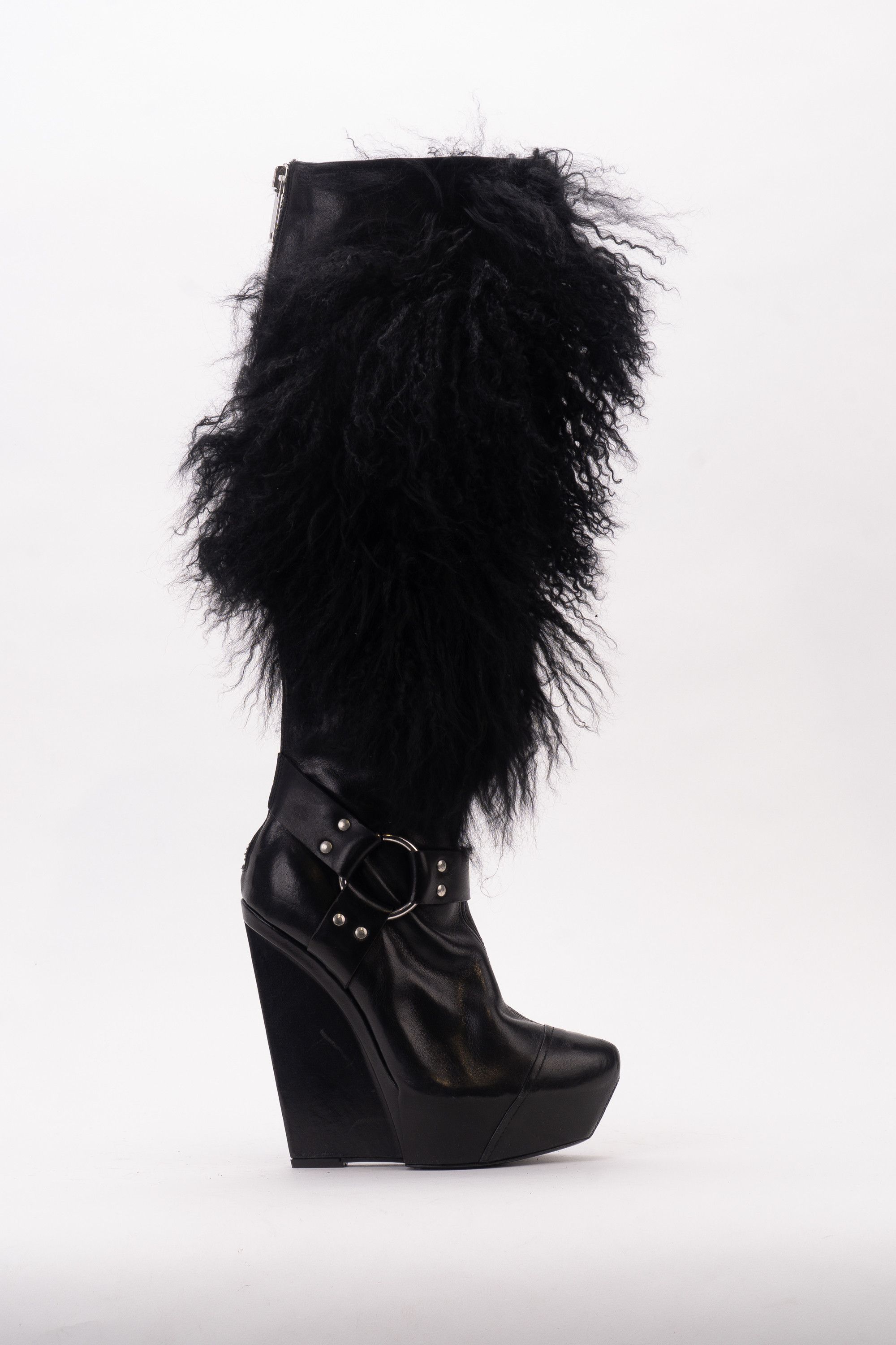 Gareth Pugh Gareth Pugh leather boots with Mongolian fur EU 38.5 Size US 8.5 / IT 38.5 - 3 Thumbnail