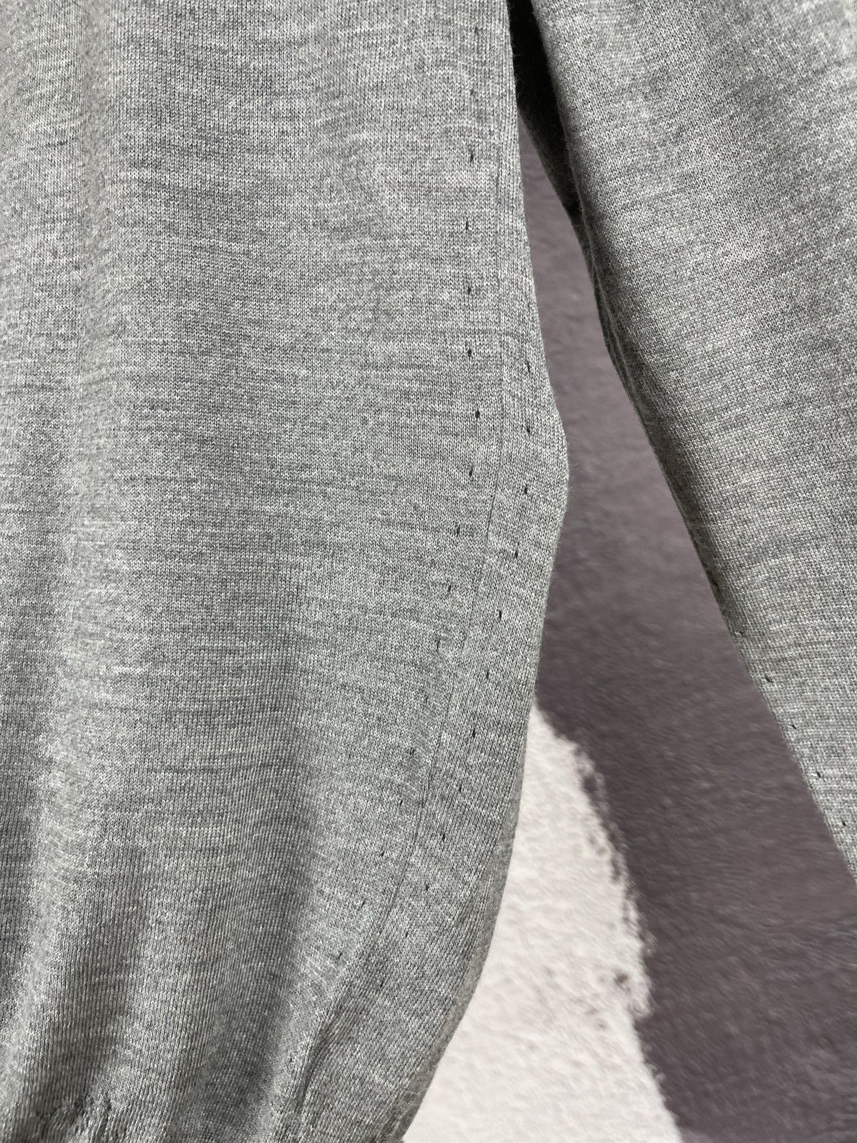 Yves Saint Laurent Yves Saint Laurent Rive Gauche Tom Ford era v-neck sweater Size US L / EU 52-54 / 3 - 10 Thumbnail
