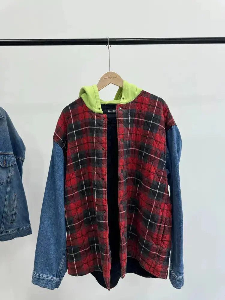 Balenciaga Sz 44 Balenciaga 18AW 2 in 1 Heavy Denim Jacket Size US S / EU 44-46 / 1 - 2 Thumbnail
