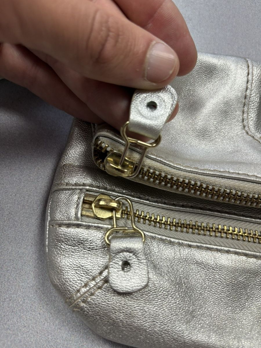 Jimmy Choo Jimmy Choo Metallic Silver Wristlet Clutch Bag Leather Size ONE SIZE - 7 Thumbnail