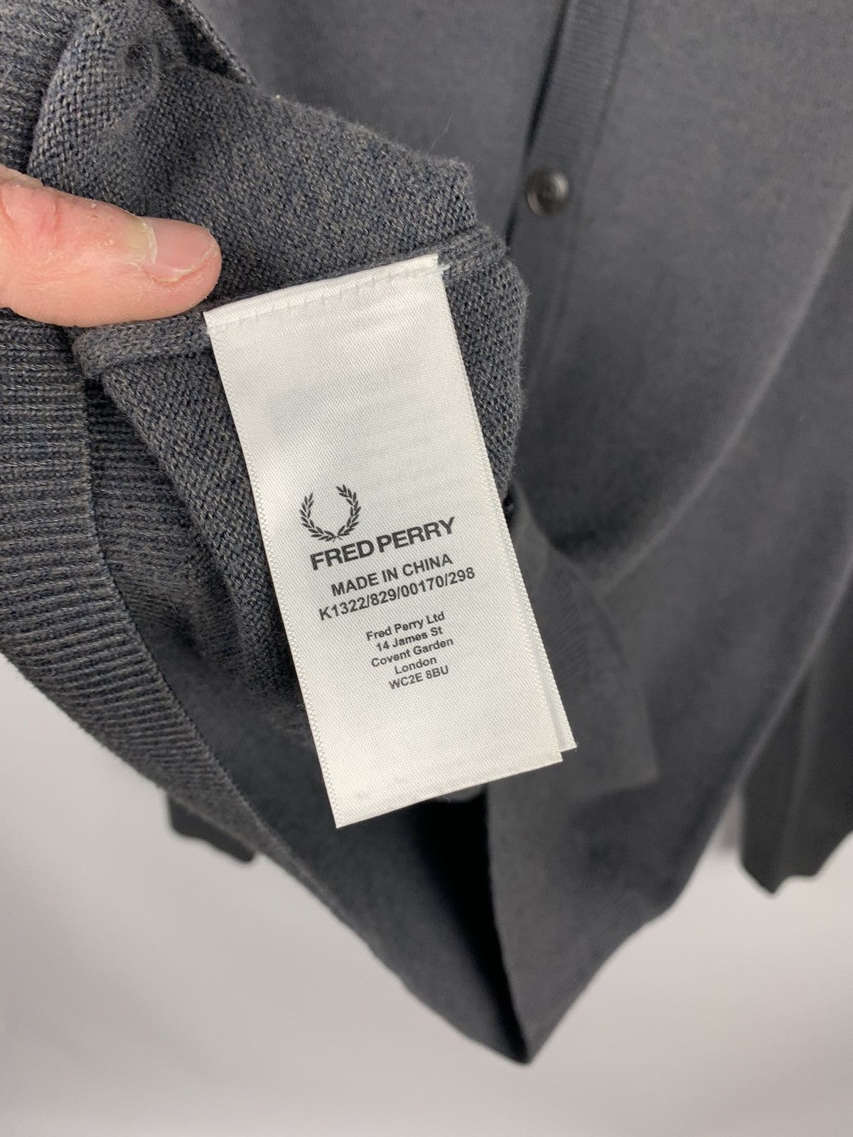 Fred Perry Fred Perry Men's Knit Cardigan Buttons Sweater Size M Size US M / EU 48-50 / 2 - 8 Thumbnail