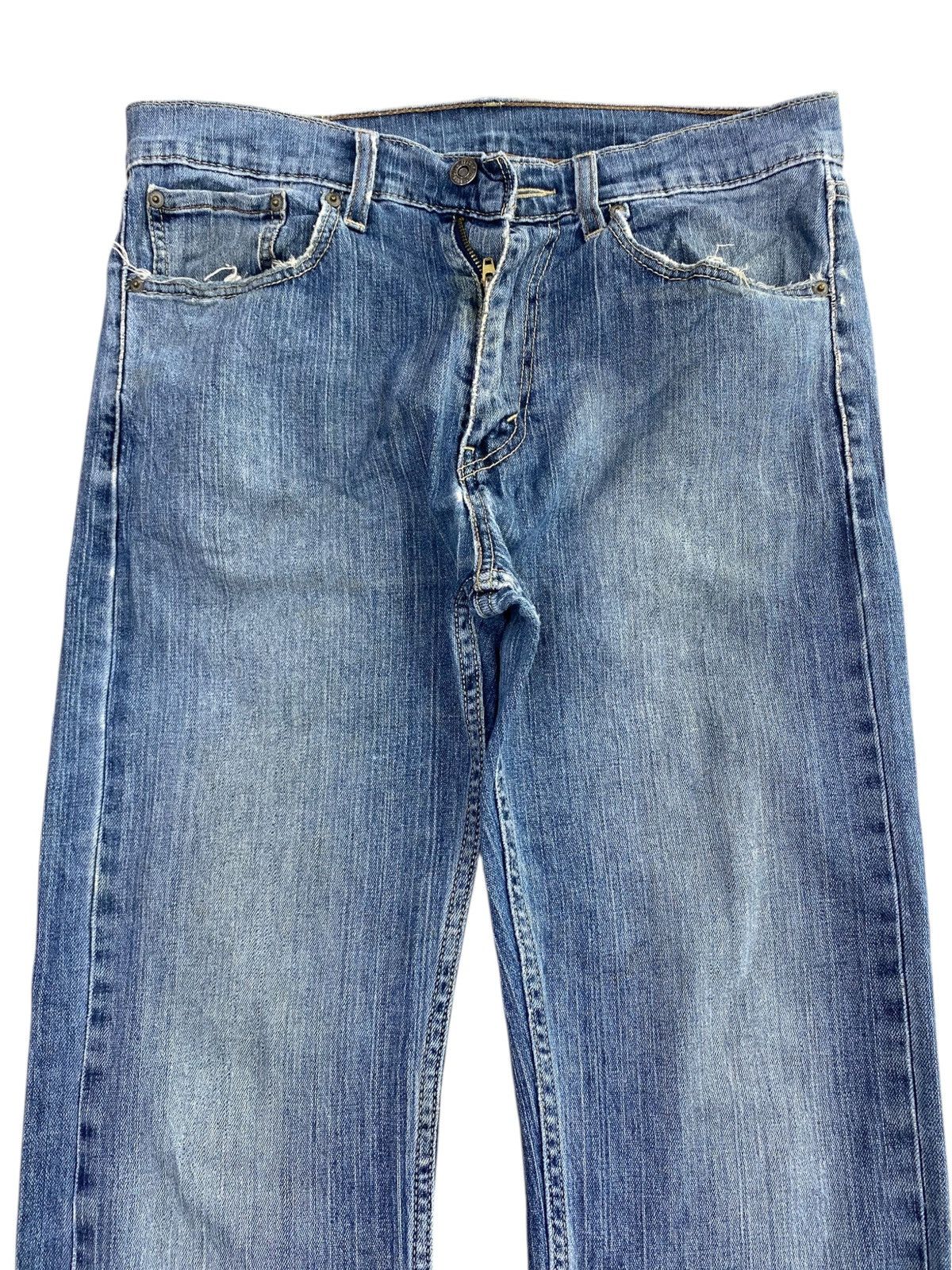 Levi's Levi’s Faded Blue Wash Style Loose Jeans Size US 32 / EU 48 - 2 Thumbnail