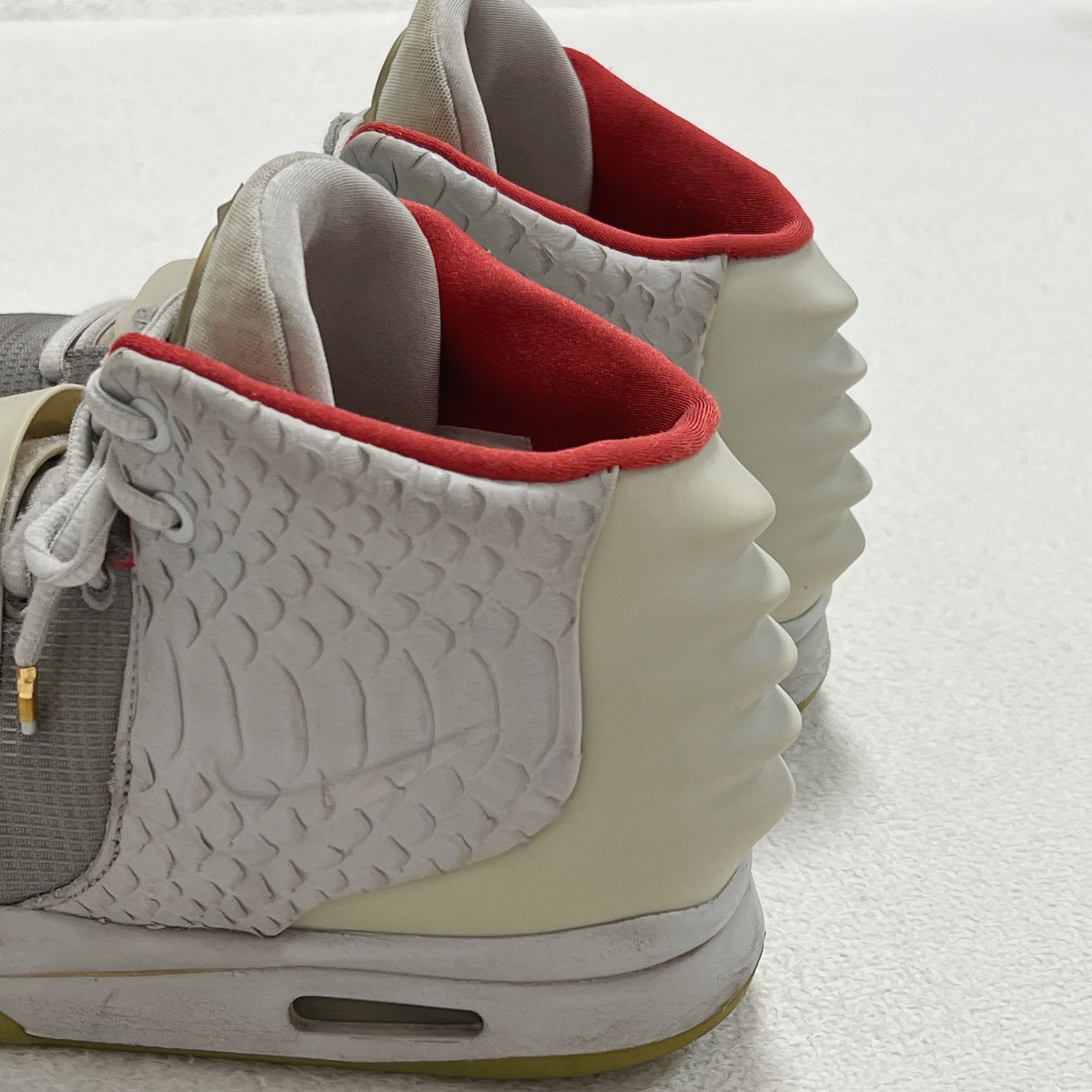 Nike Nike Air Yeezy 2 Pure Platinum (508214-010) Size US 10 / EU 43 - 6 Thumbnail