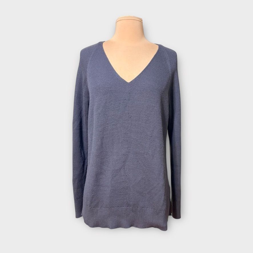 Athleta Athleta Refined V-Neck Sweater S Purple Merino Wool Blend Ri Size S / US 4 / IT 40 - 3 Thumbnail