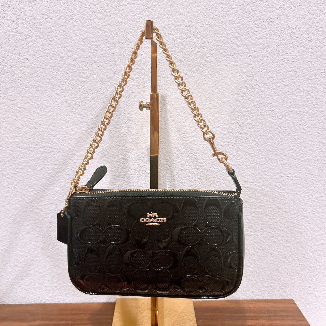 Nolita 19 In Signature Leather CV419