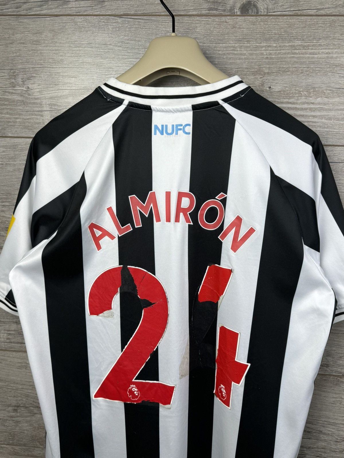 Castore NEWCASTLE UNITED ALMIRON #24 FOOTBALL SOCCER SHIRT CASTORE Size US L / EU 52-54 / 3 - 4 Thumbnail