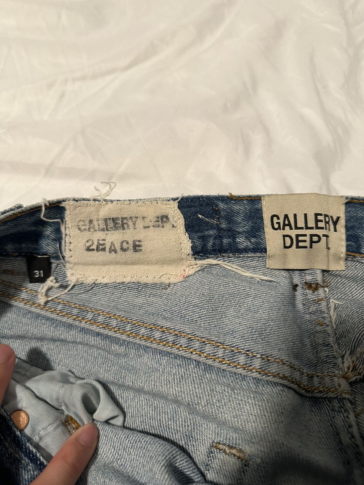 Gallery Dept. Gallery Dept Two-toned Raw Hem Denim Jeans Size US 30 / EU 46 - 3 Thumbnail