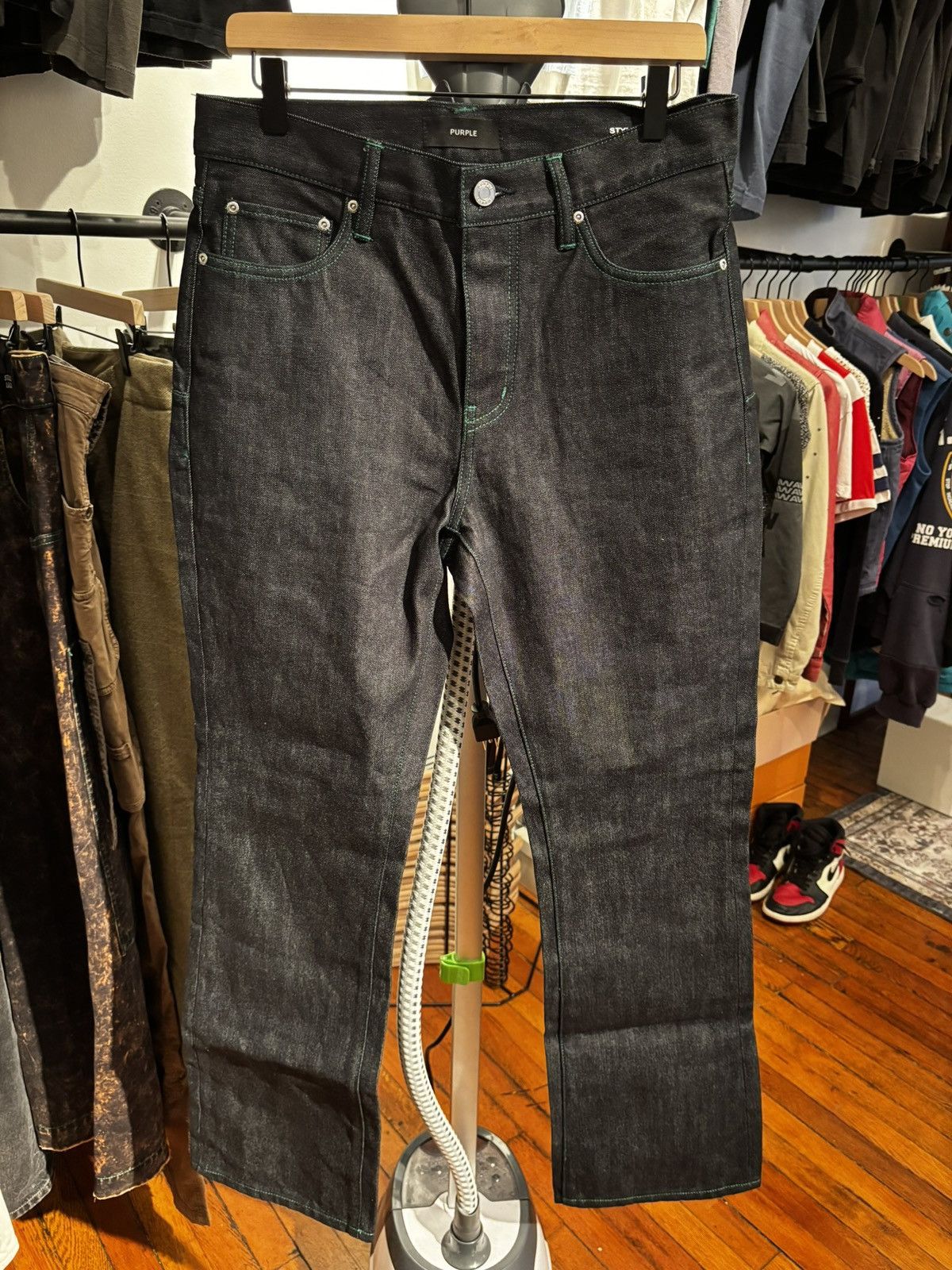 Purple Brand PURPLE BRAND MID RISE BOOT LEG RAW JEAN 30 Size US 30 / EU 46 - 1 Thumbnail