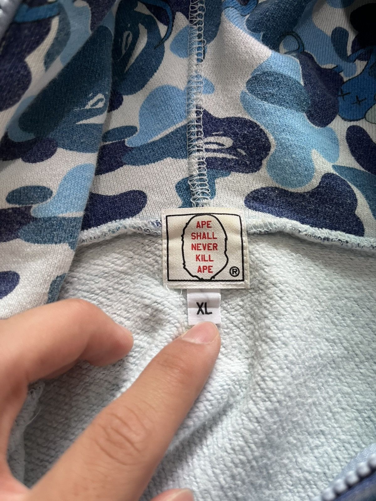 Bape × Kaws Bape x Kaws Blue Camo Size US XL / EU 56 / 4 - 2 Thumbnail