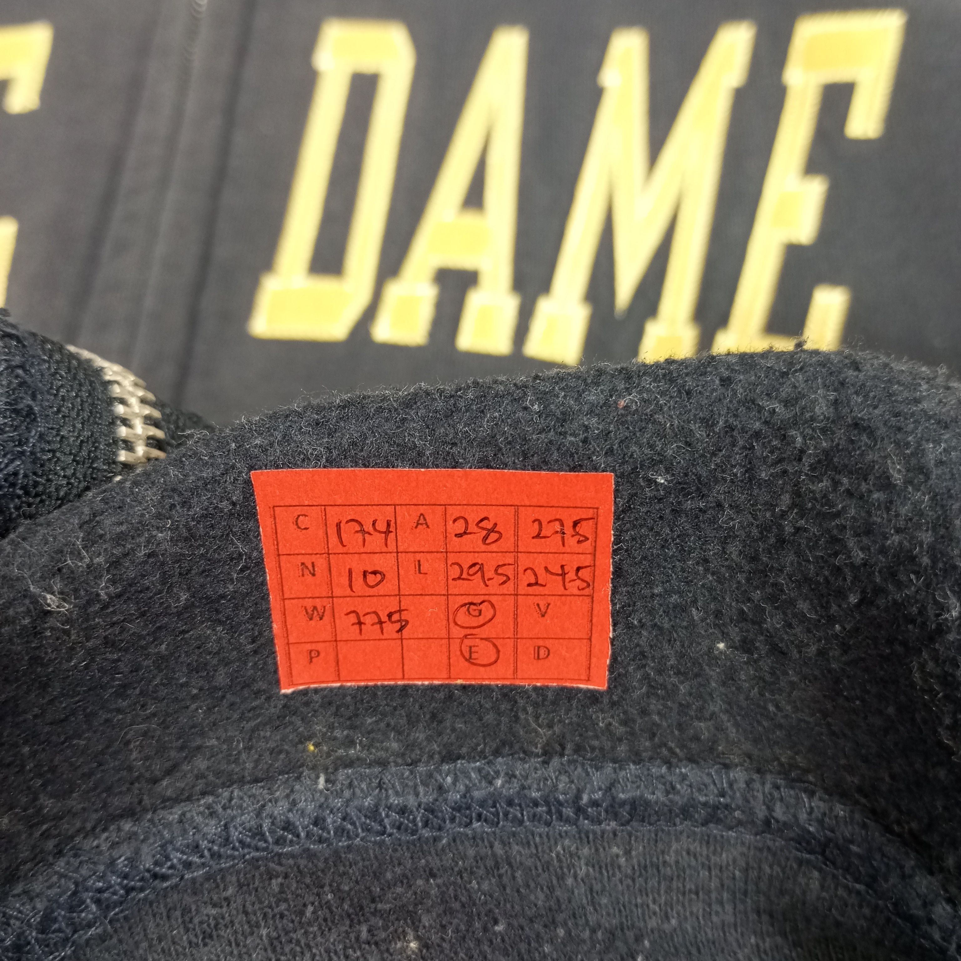 Champion × NFL × Vintage Notre Dame Football Team Style X Champion Zipper Hoodies Size US XXL / EU 58 / 5 - 7 Thumbnail