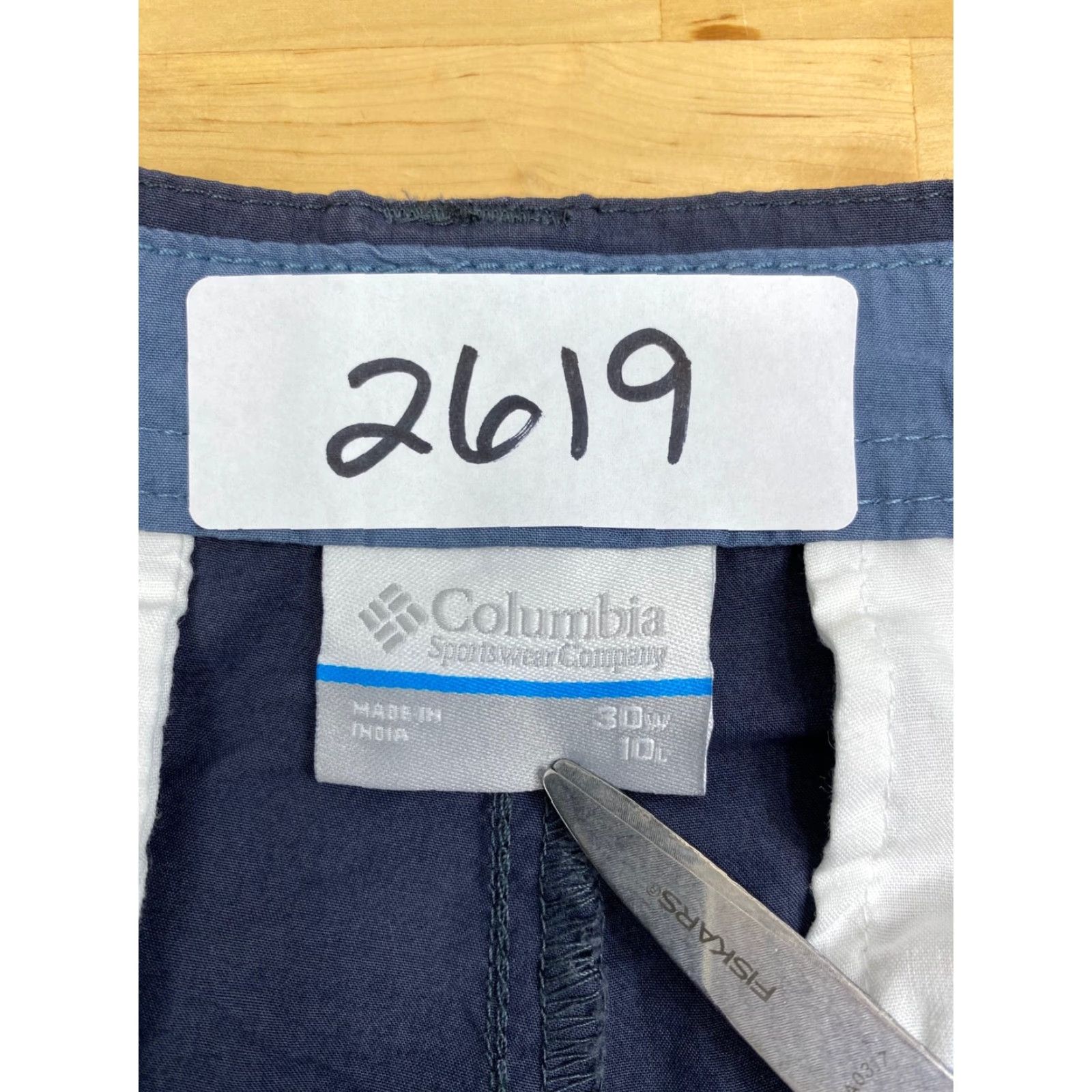Vintage Columbia Mens Shorts 30 x 10 Navy Blue Lightweight Outdoor Hiking Cargo Nylon Regular Waist 34 Inseam 10 in Sung Blue? Size US 30 / EU 46 - 3 Thumbnail