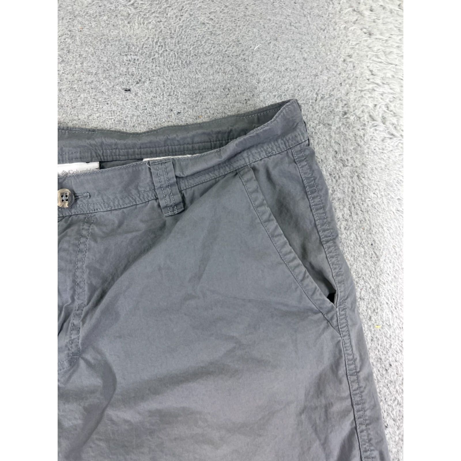 Vintage Columbia Men's Shorts Cargo 36 Gray Cotton Canvas Hike Camp 36x9 Regular Inseam 9" Adult Mens Gray Outdoors Fish Theme Vintage No? (Note: remove N/A) Size US 36 / EU 52 - 5 Thumbnail