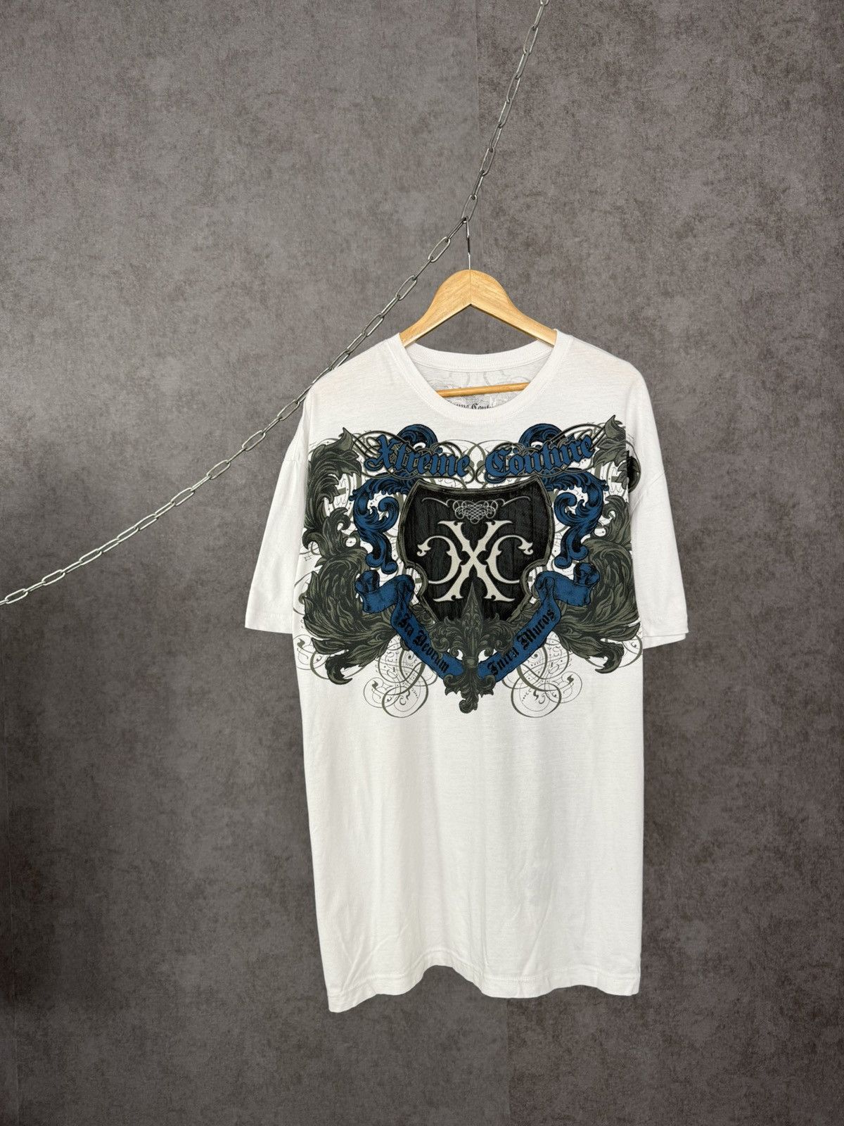 Xtreme Couture made in USA skulls tee