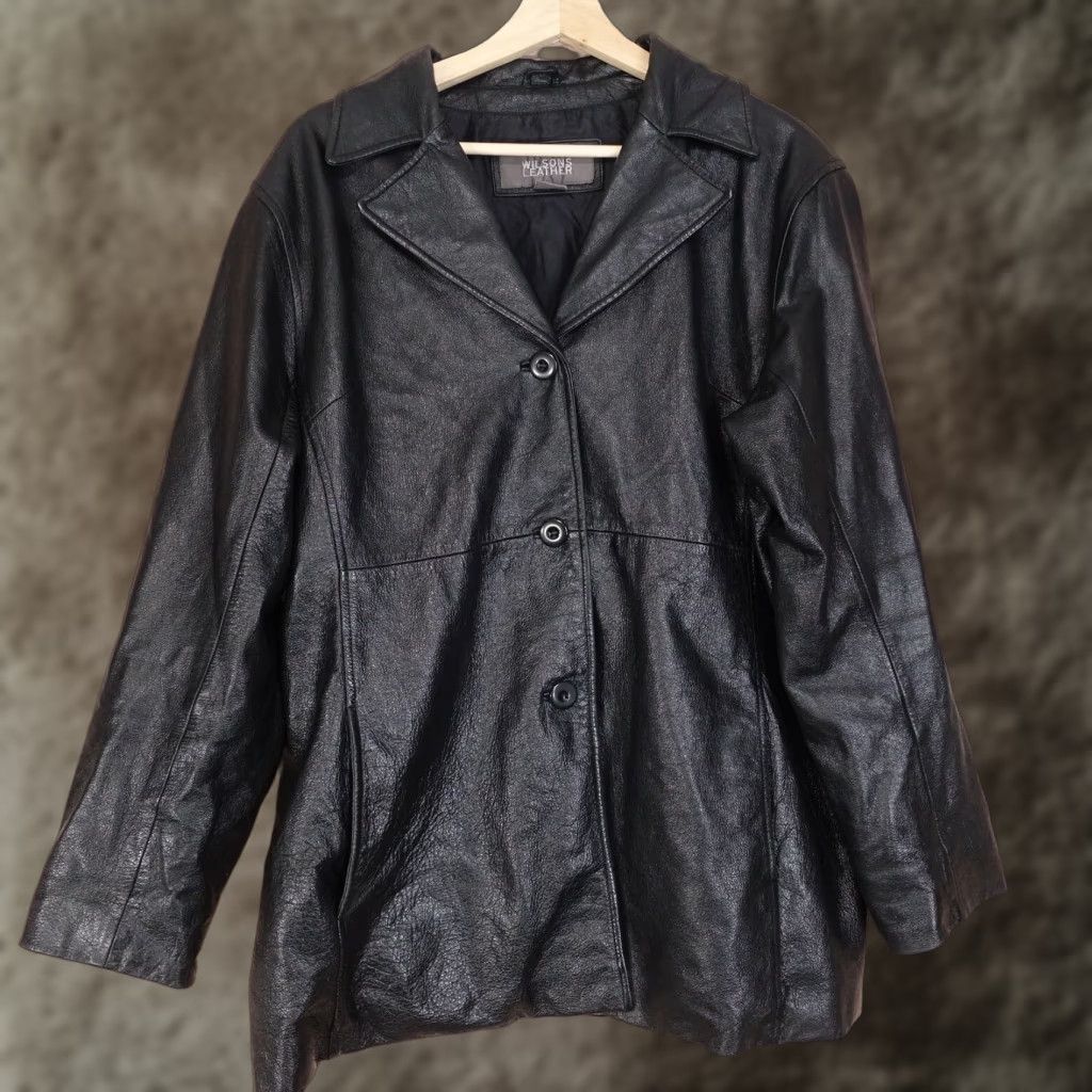 Vintage VINTAGE Wilsons Leather Women's Leather Button-Up Coat XL Black Casual 100% Leather Size XL / US 12-14 / IT 48-50 - 1 Thumbnail