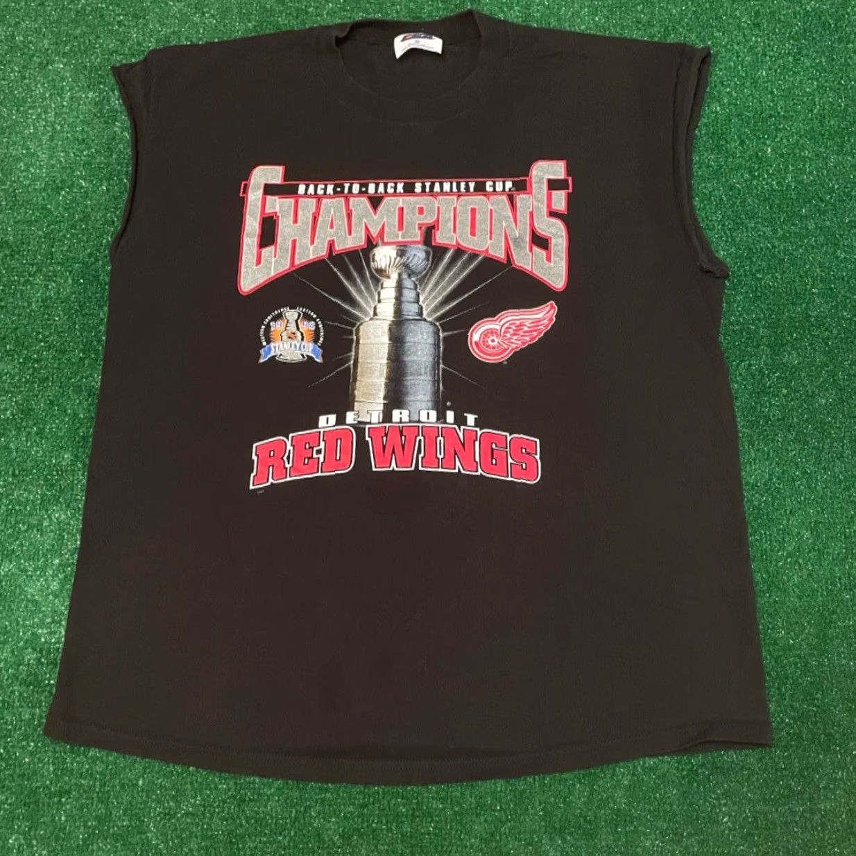 NHL VINTAGE Detroit Red Wings NHL 1998 Stanley Cup Champions Cut Off Shirt XL Sleeveless Men Black 90s Sports USA Hip Hop Size US XL / EU 56 / 4 - 3 Thumbnail