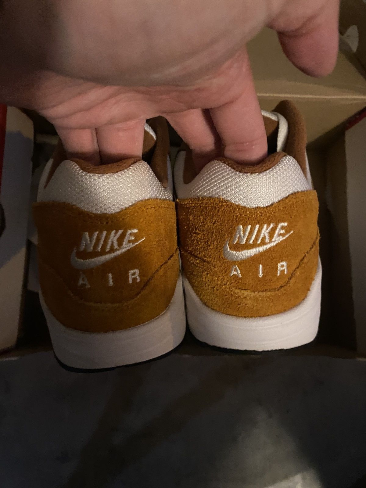Nike Nike Air Max 1 Curry (2018) Size US 9.5 / EU 42-43 - 3 Thumbnail
