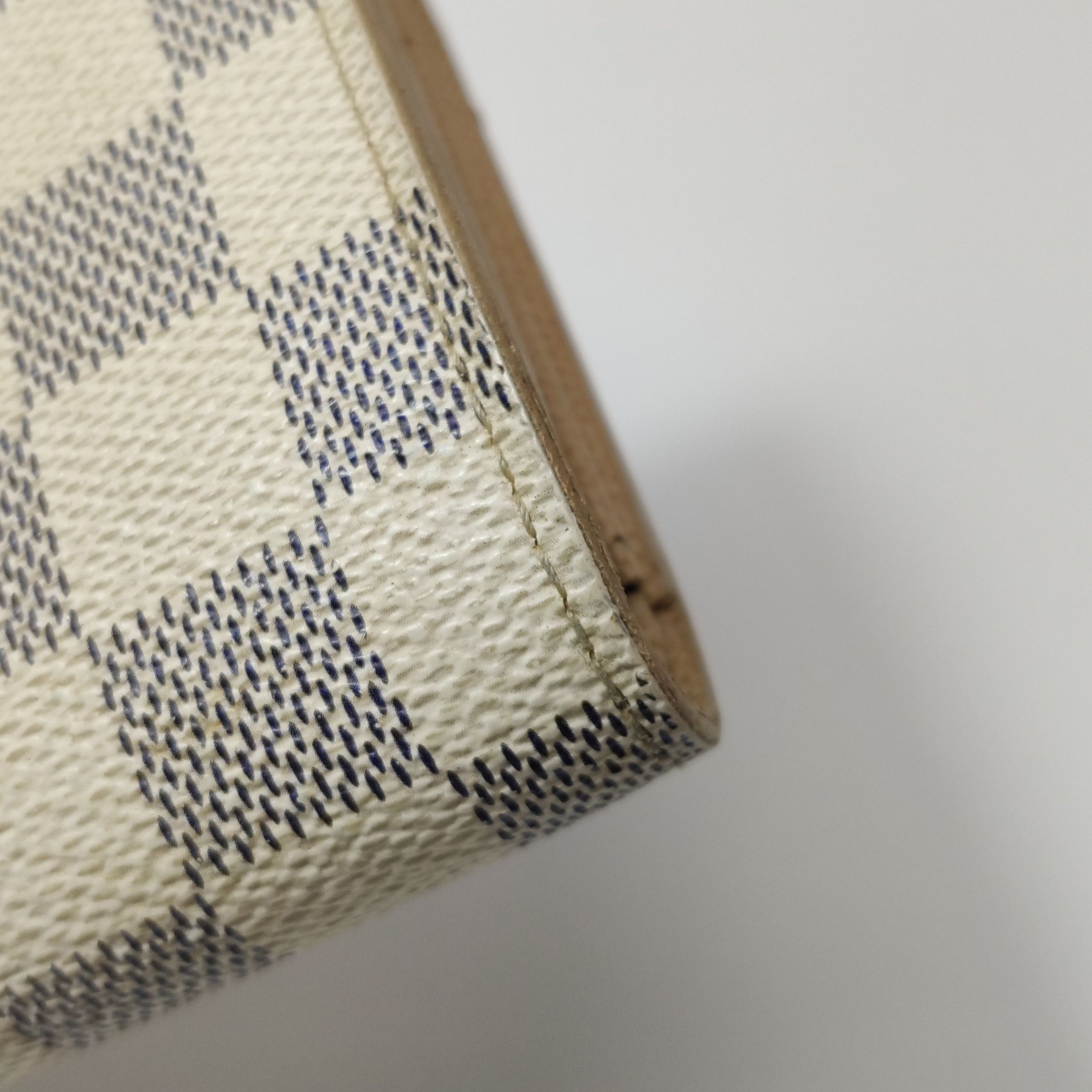 Louis Vuitton Louis Vuitton (LV) Cowhide Checkerboard Wallet -y2506 Size ONE SIZE - 6 Thumbnail