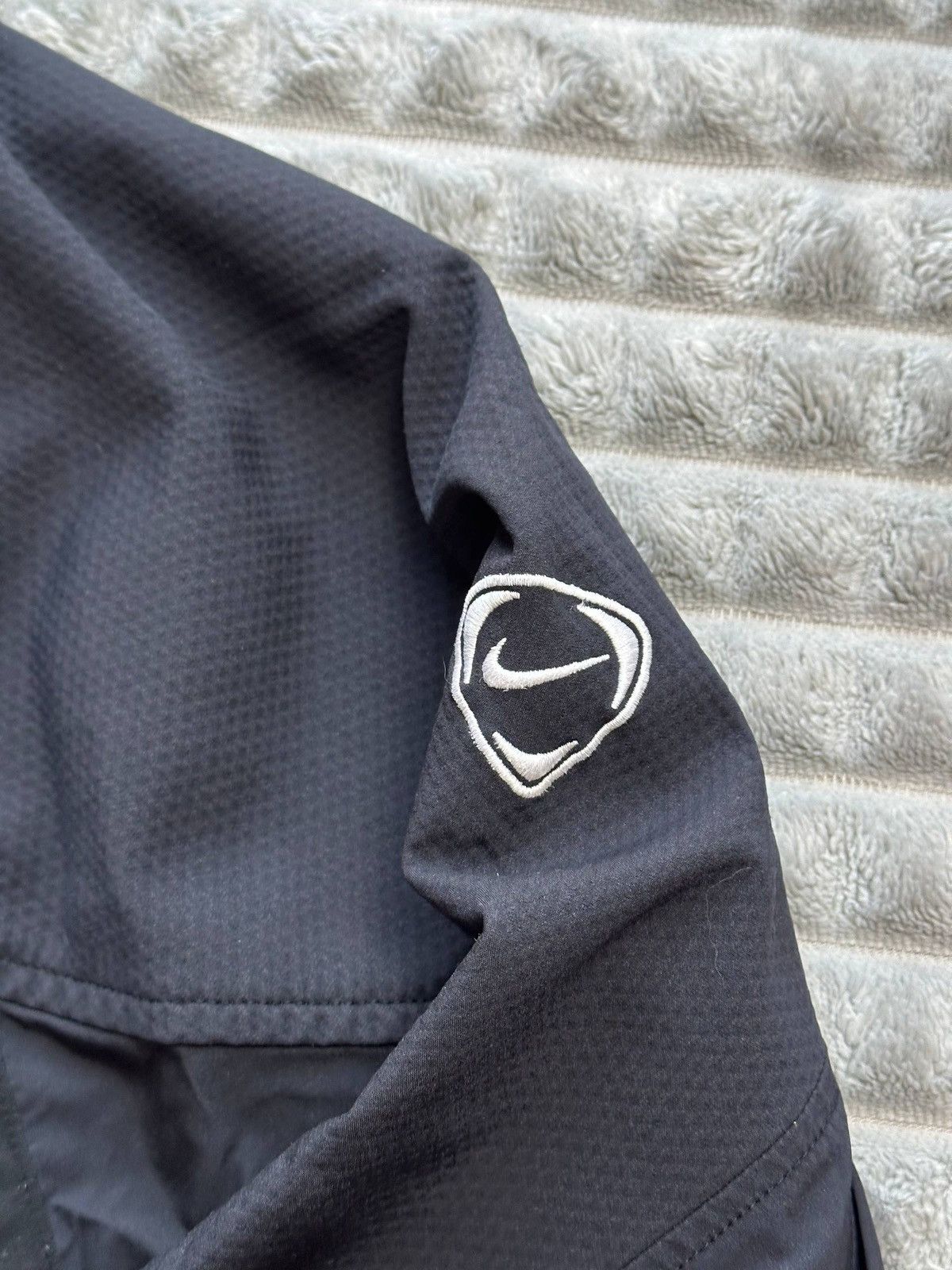 Nike VINTAGE 90s NIKE JUVENTUS NYLON JACKET / CREWNECK Size US L / EU 52-54 / 3 - 6 Thumbnail