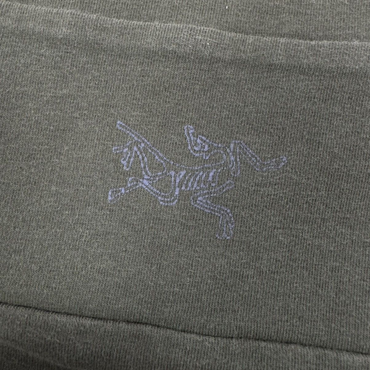 Arc'teryx Vintage Arcteryx Y2K Khaki Tank Top T Shirt Size S / US 4 / IT 40 - 6 Thumbnail