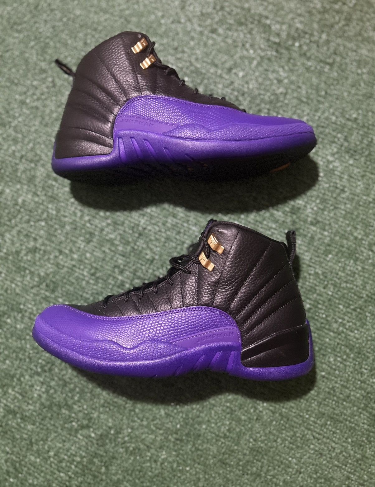 Jordan Brand Jordan 12 Retro Black/Field Purple Size US 10 / EU 43 - 1 Thumbnail