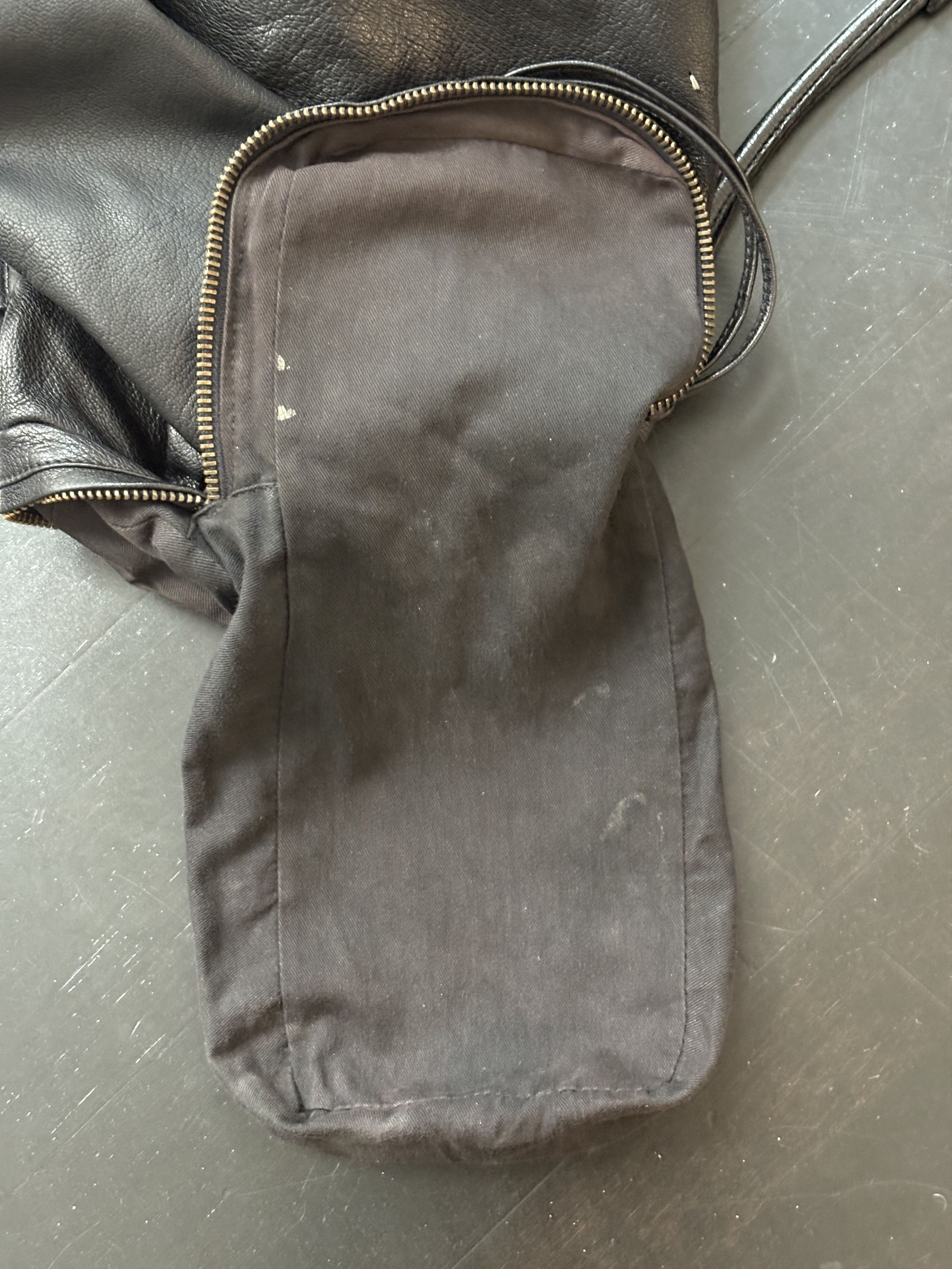 Maison Margiela Maison Margiela Black Leather Shoulder Bag Size ONE SIZE - 11 Thumbnail