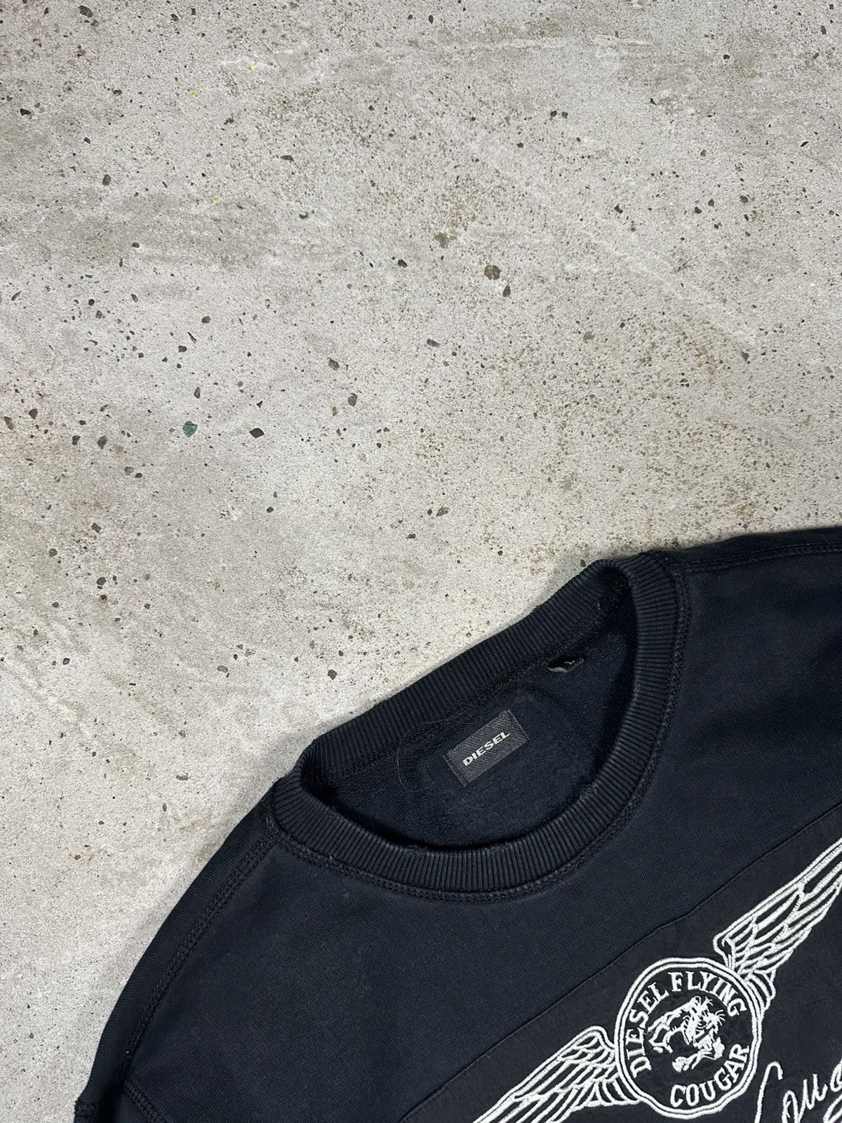 Diesel × Vintage Vintage Y2K Diesel Flying Cougar Distressed Black Crewneck Size US L / EU 52-54 / 3 - 7 Thumbnail
