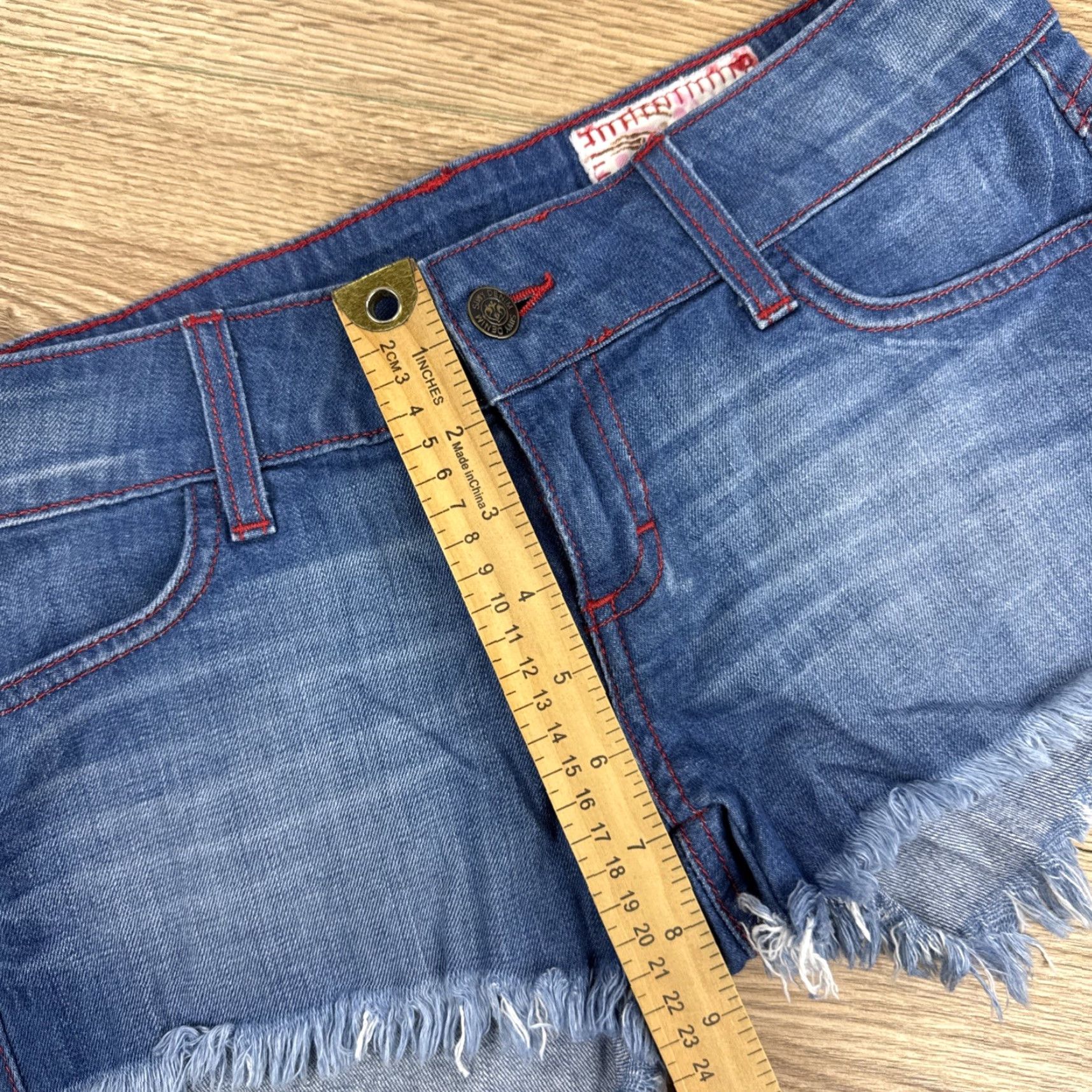 CAMILLA **Siwy Denim Low Rise Blue Cut-Off Jean Shorts Size 26** User: **Siwy Denim Low Rise Blue Cut-Off Jean Shorts Size 26** Size 26" / US 2 / IT 38 - 5 Thumbnail