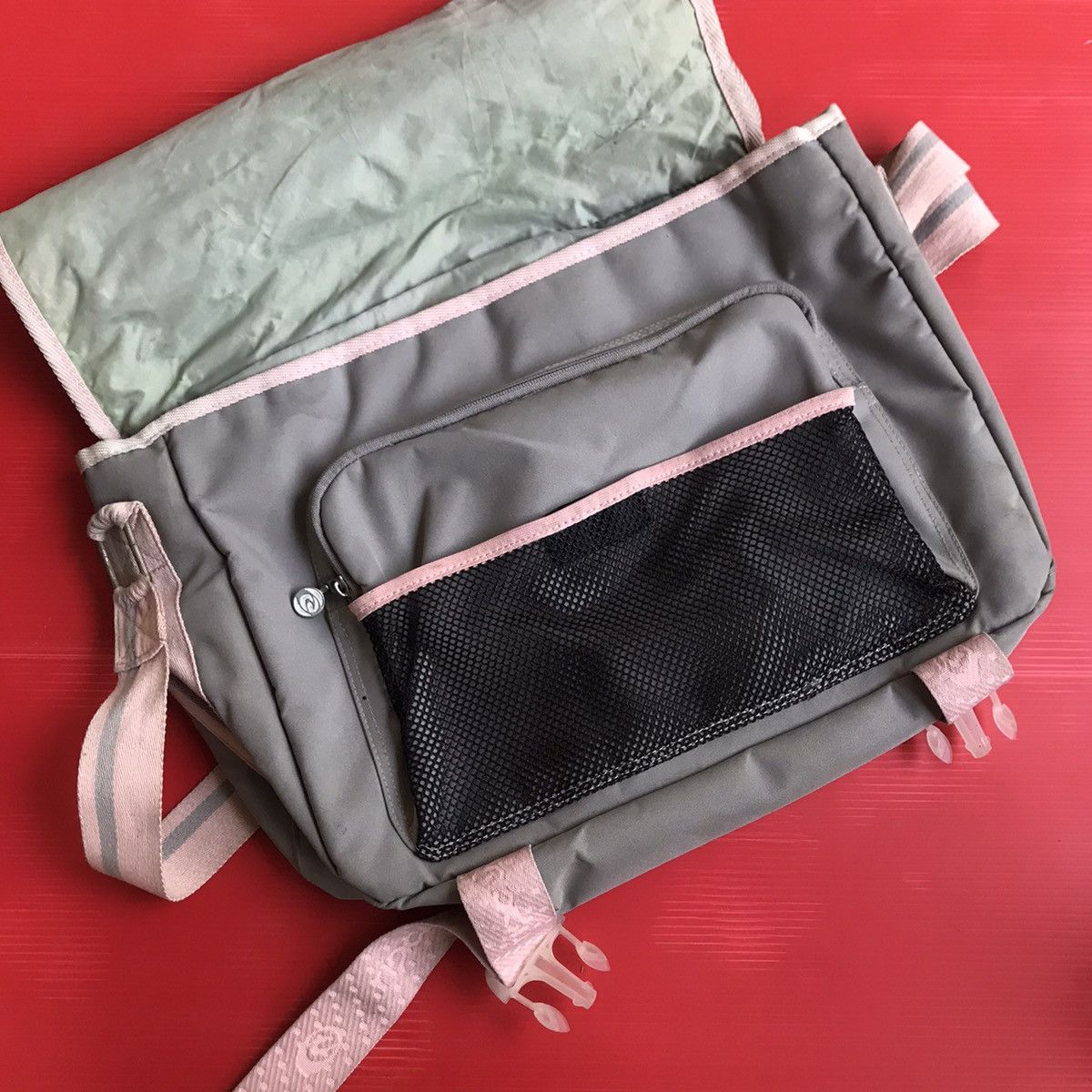 Hysteric Glamour × Rip Curl Rip Curl Shoulder Big messenger Bag Grey and pink chloe sev Size ONE SIZE - 3 Thumbnail