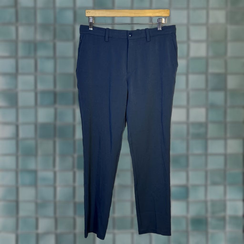 Quince Quince Men's Ultra Stretch 24/7 Smart Chino Ocean Stretch Golf Pants 32x30 Size US 32 / EU 48 - 1 Thumbnail
