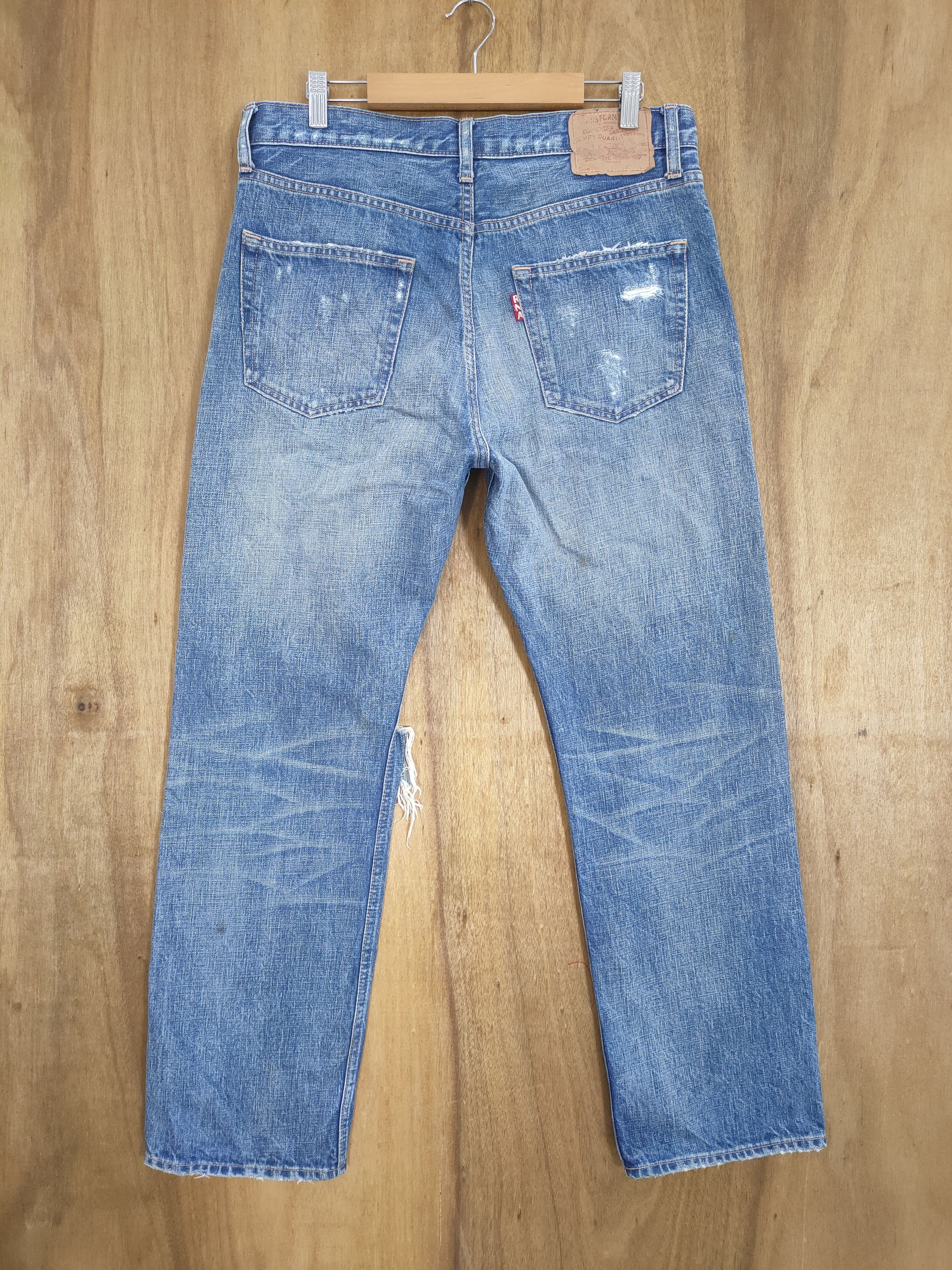 Japanese Brand 💥SICK💥 VINTAGE RNA DISTRESSED FADED JEANS PANTS Size US 32 / EU 48 - 8 Thumbnail