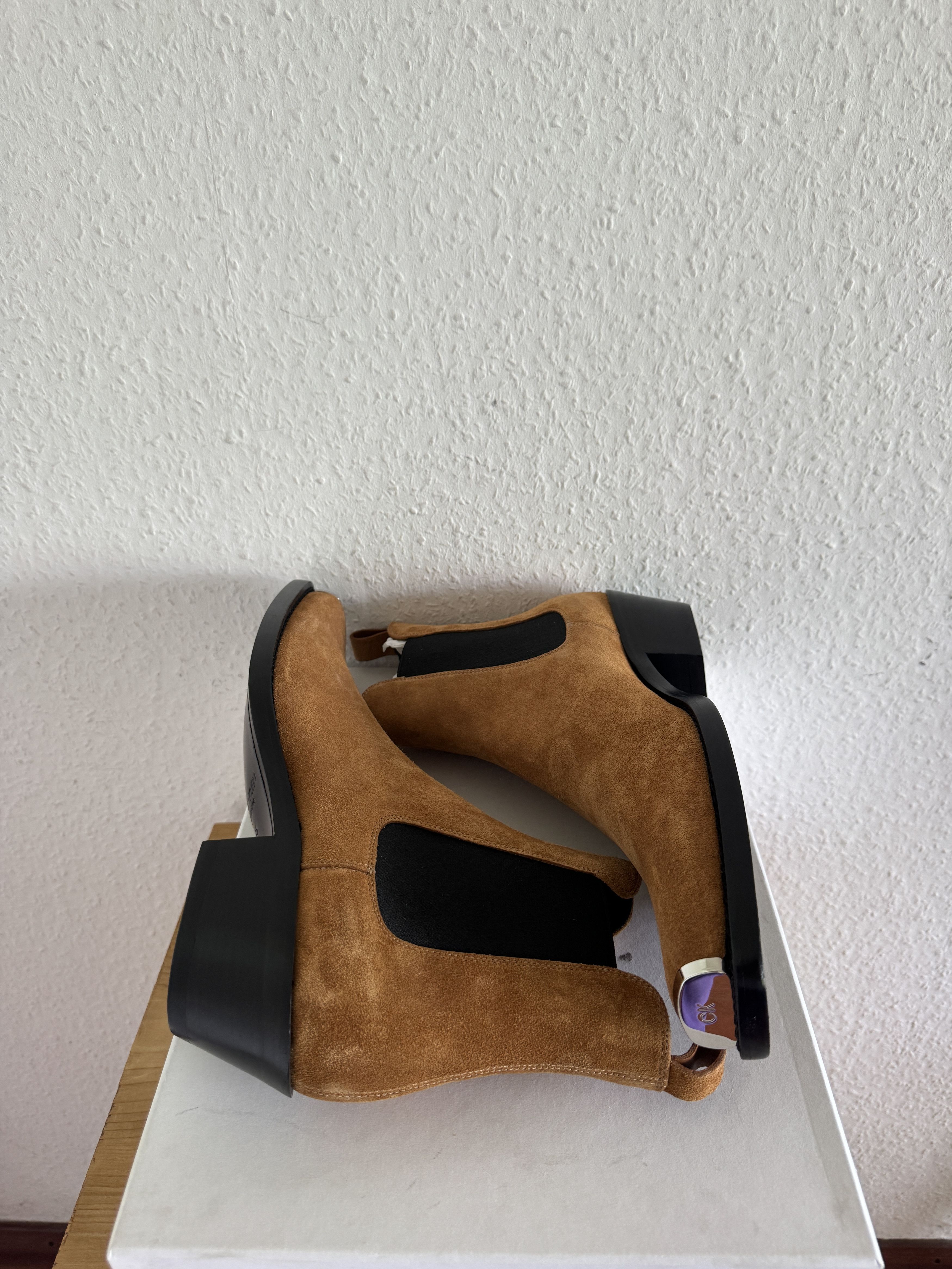 Calvin Klein 205W39NYC Walnut Suede Chelsea Boot Size US 12 / EU 45 - 9 Thumbnail
