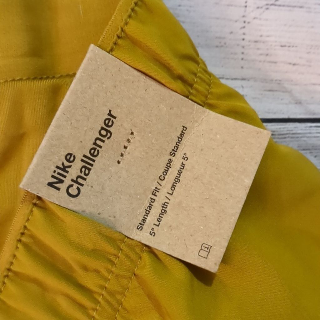 Nike Nike challenger gold running shorts size XXL Size US 38 / EU 54 - 4 Thumbnail