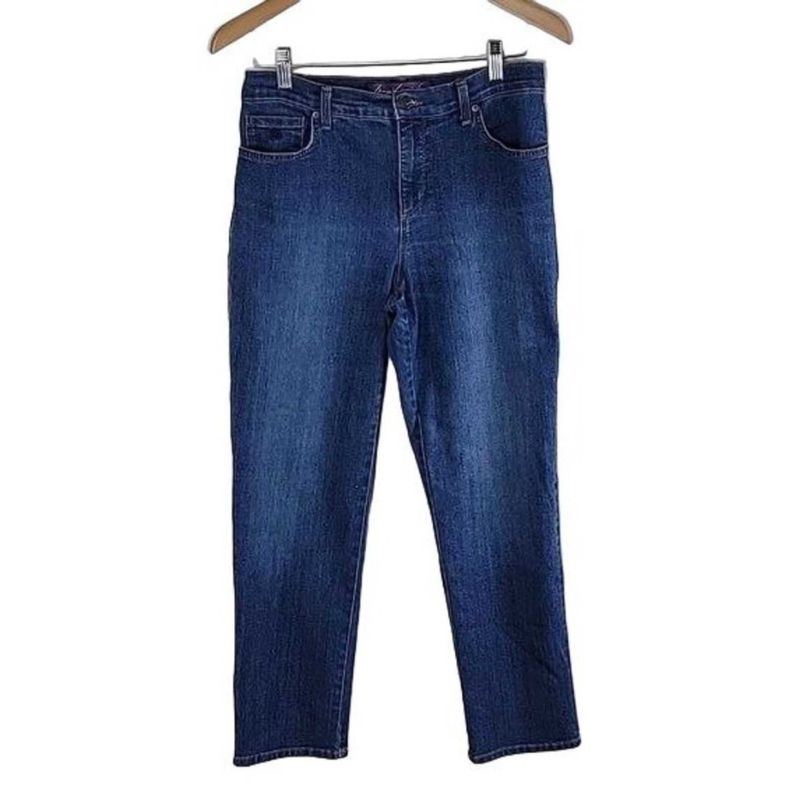 Gloria Vanderbilt Gloria Vanderbilt Amanda Tapered Jeans Blue size 6 Short Size 28" / US 6 / IT 42 - 1 Thumbnail