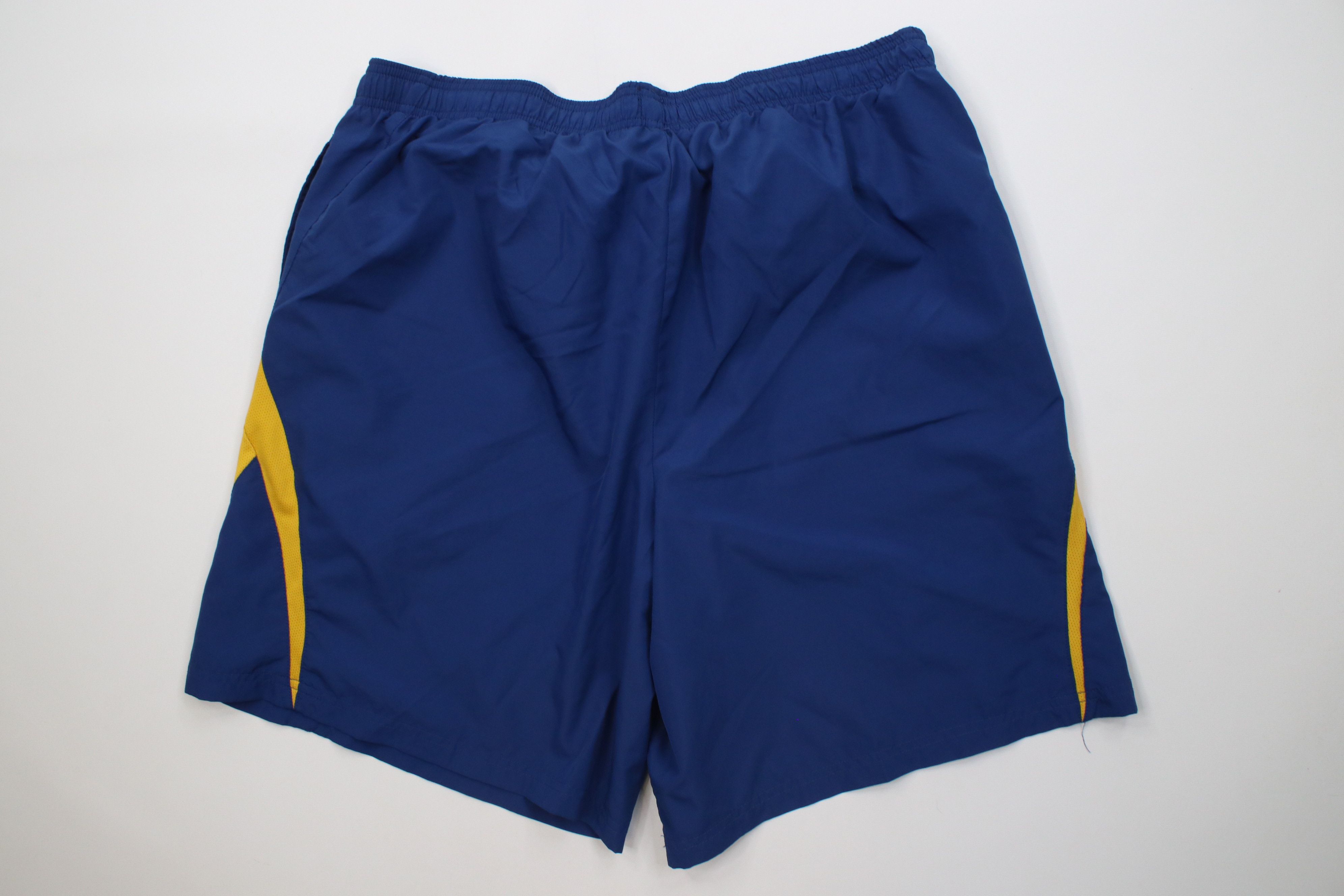 Champion Vintage 90s Y2K Champion Logo Running Jogging Soccer Shorts Size US 38 / EU 54 - 8 Thumbnail