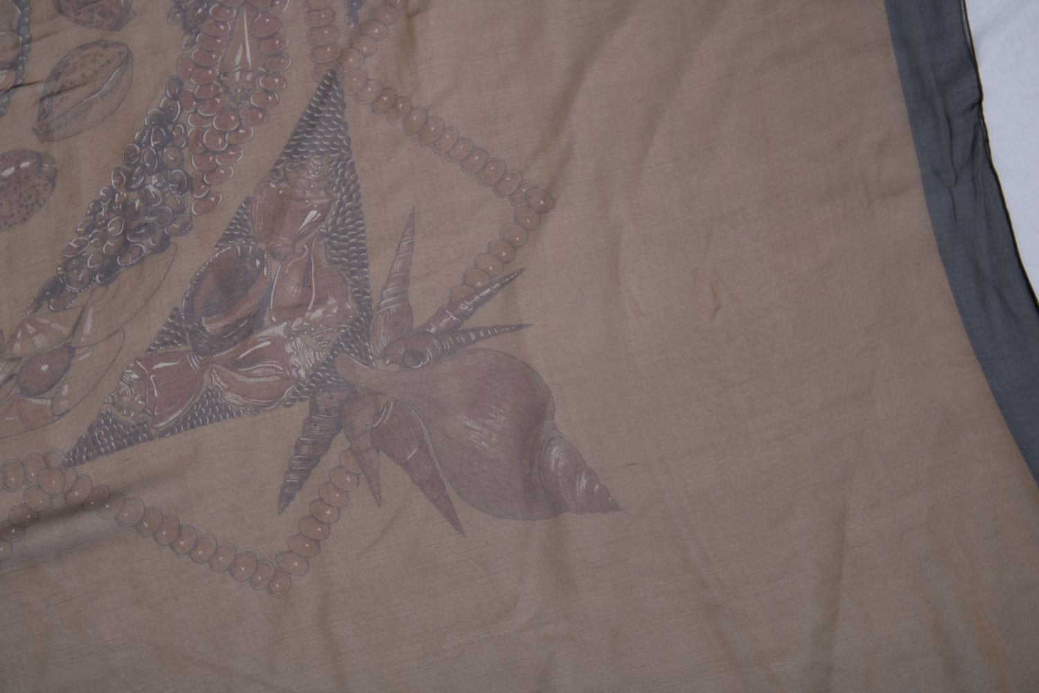 Hermes Hermes, Rocaille silk scarf with shell print Size ONE SIZE - 4 Thumbnail