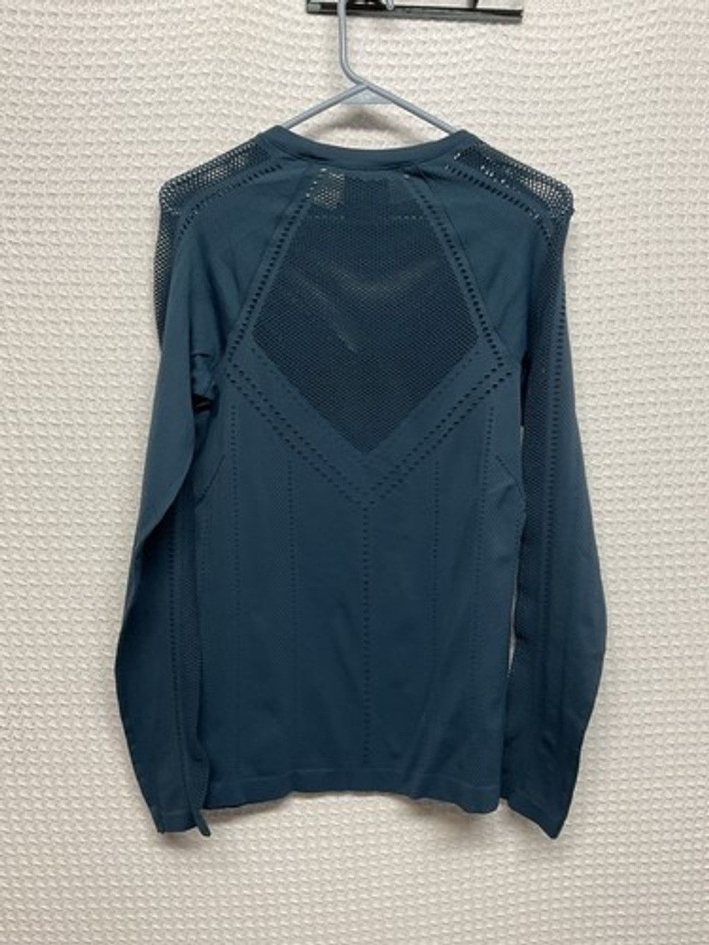 Athleta Athleta Nordic Teal Oxygen Seamless Long Sl T-Shhirt Women L Size L / US 10 / IT 46 - 3 Thumbnail