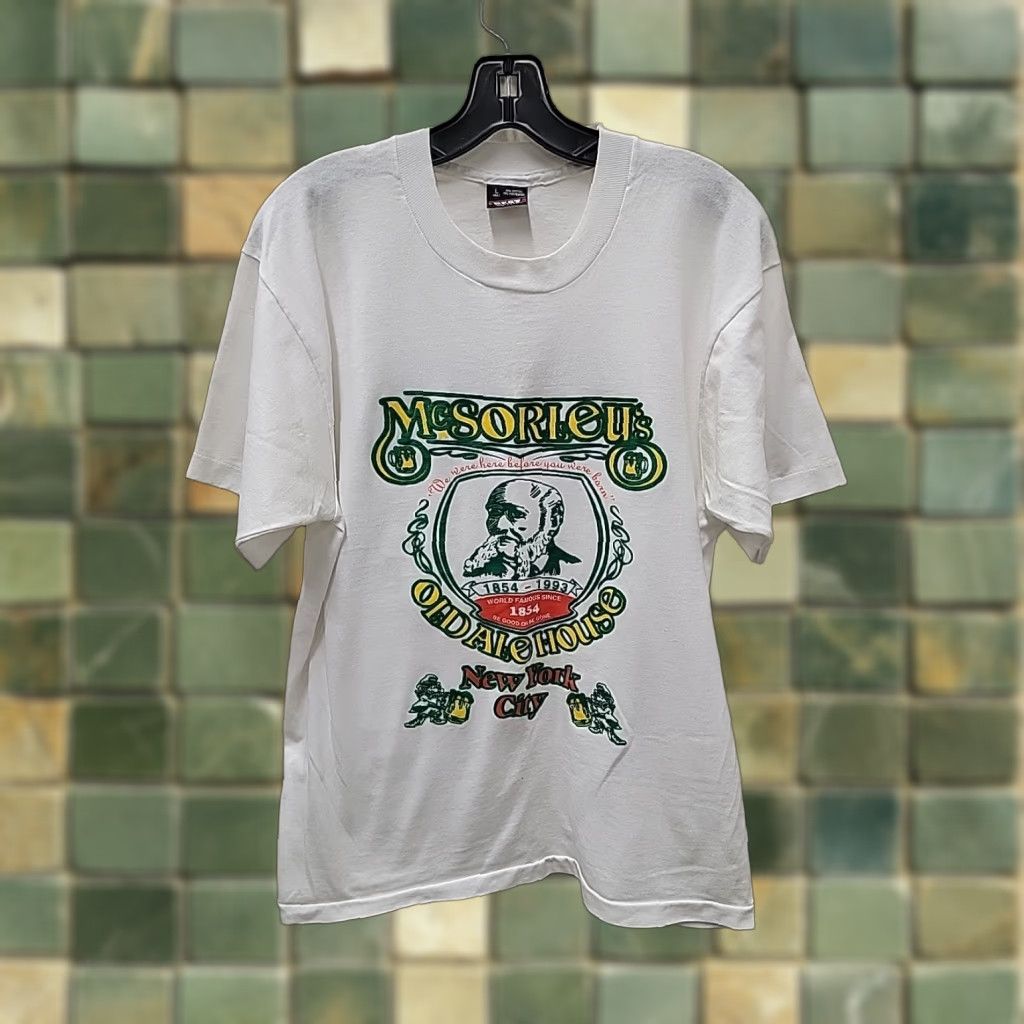 Fruit Of The Loom VINTAGE McSorley’s Old Ale House NYC Shirt Mens L White T-Shirt 90s Pub Size US L / EU 52-54 / 3 - 1 Thumbnail