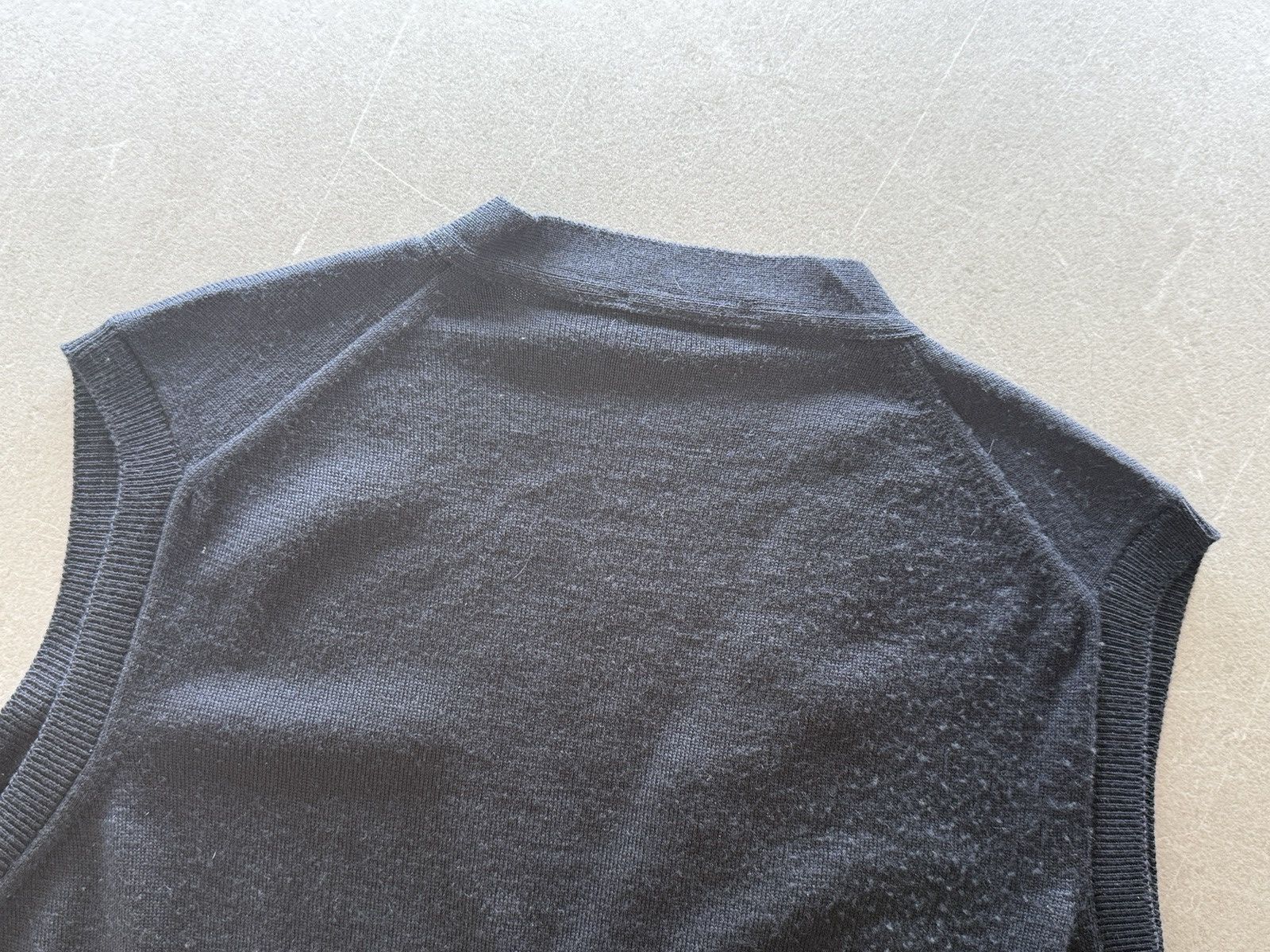 John Smedley John Smedley England Extra Fine Merino Wool Knit Men's Vest Size US S / EU 44-46 / 1 - 8 Thumbnail