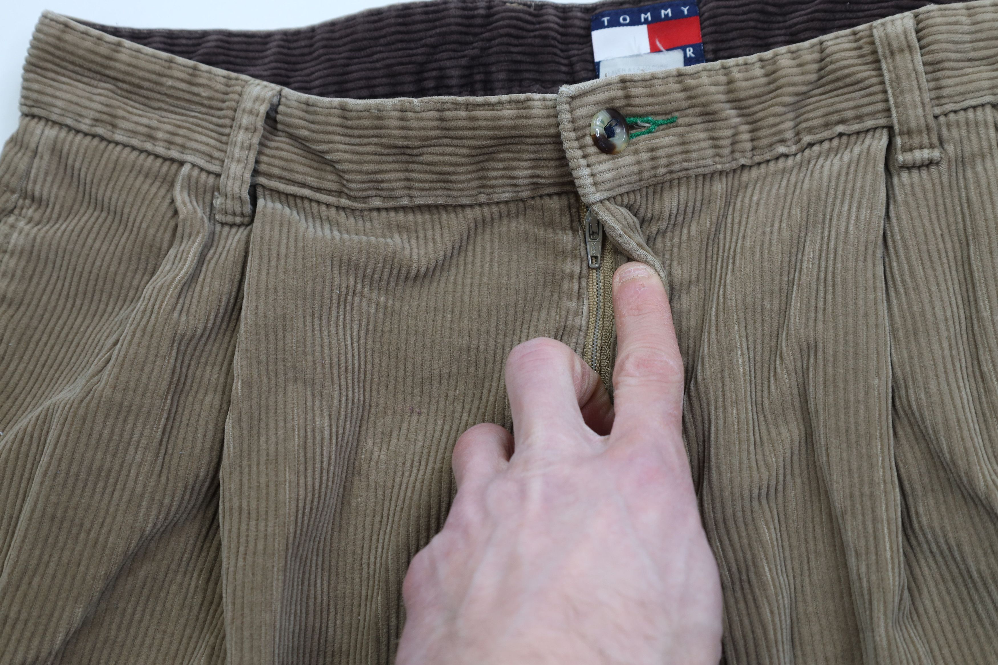 Tommy Hilfiger Vintage 90s Tommy Hilfiger Baggy Wide Leg Corduroy Pants Size US 32 / EU 48 - 8 Thumbnail