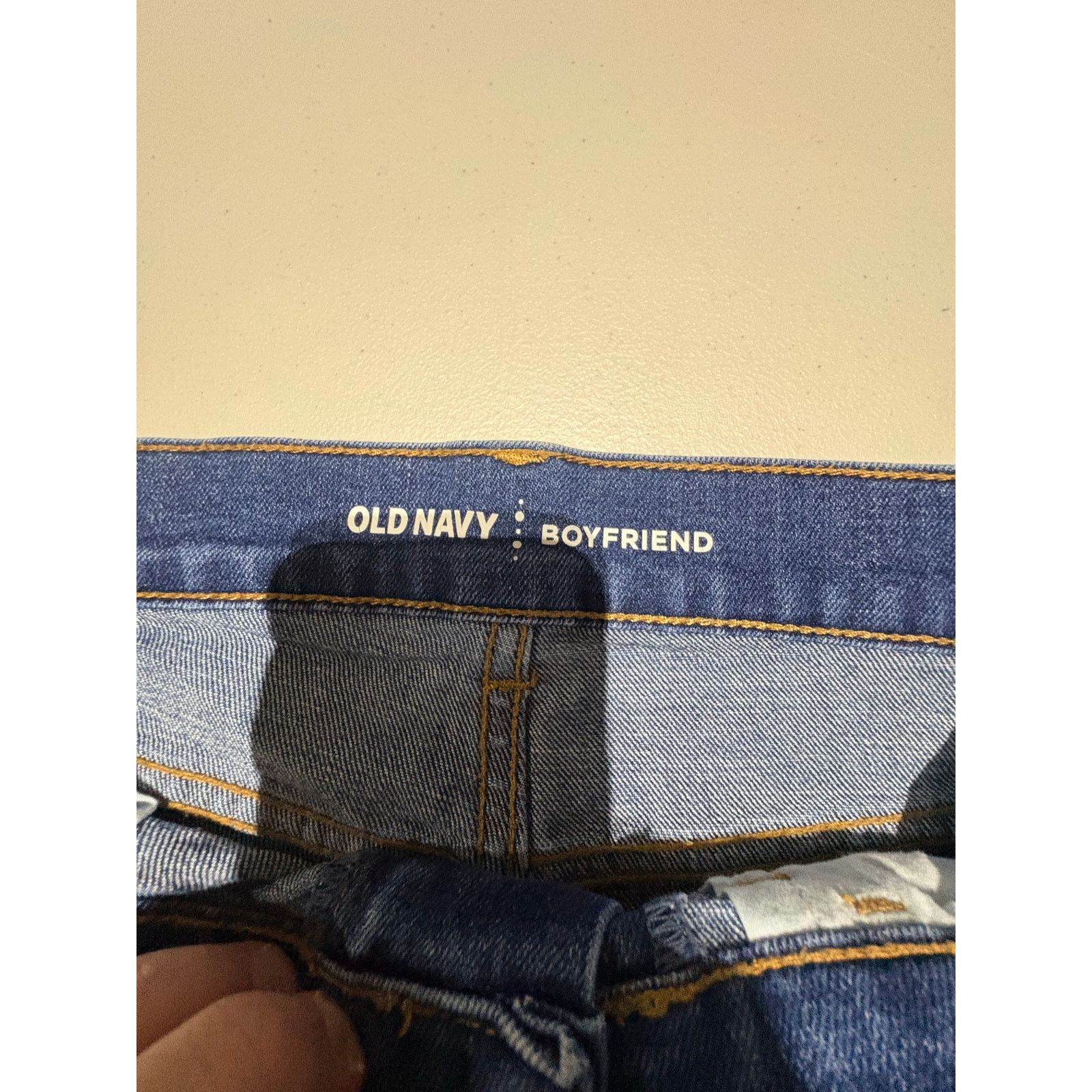 Old Navy Old Navy Women’s Boyfriend Denim Shorts Frayed Size Medium Size 30" / US 8 / IT 44 - 4 Thumbnail