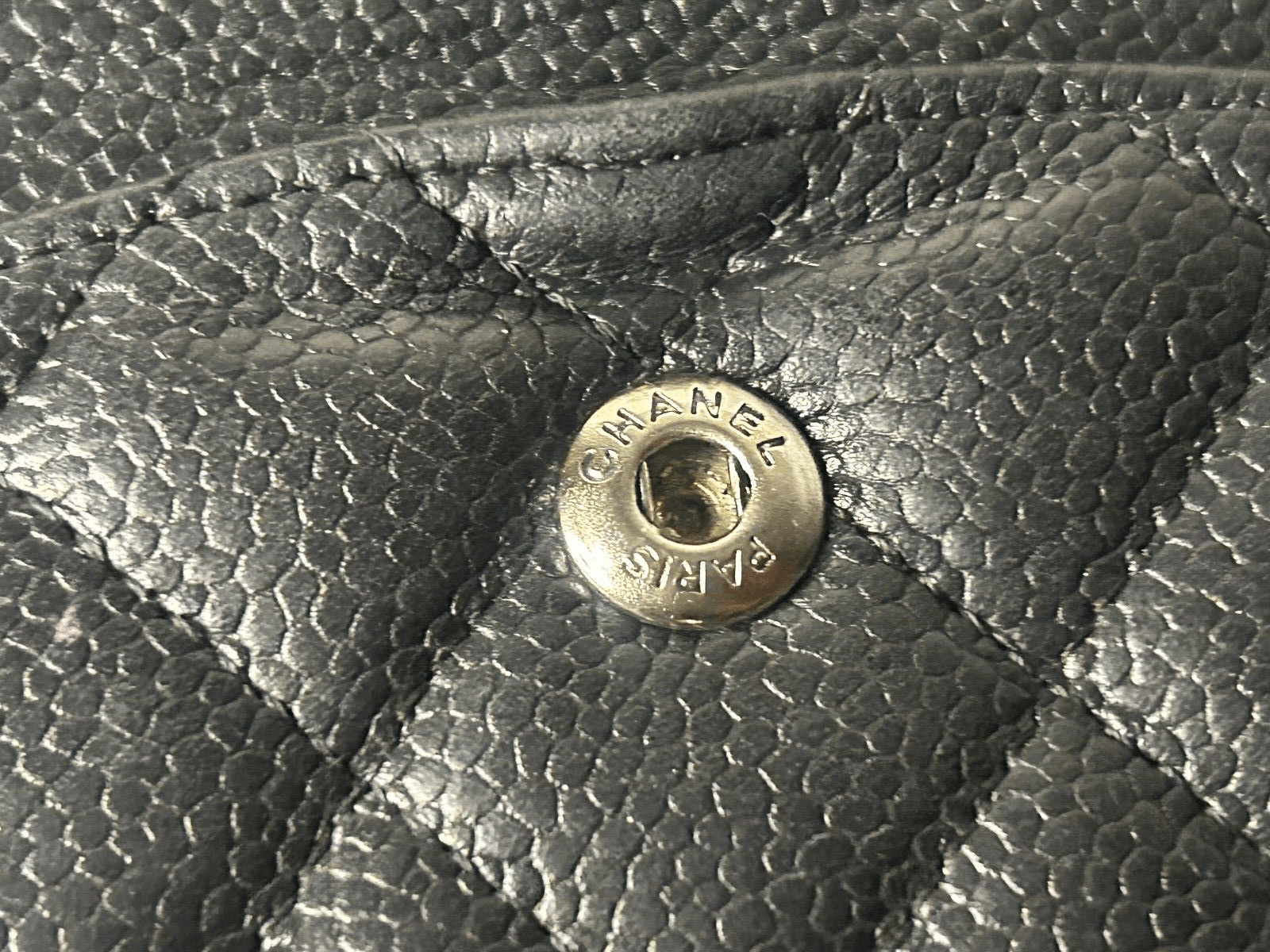 Chanel CHANEL Medium Double Flap Quilted Caviar Leather Bag Black Size ONE SIZE - 15 Thumbnail