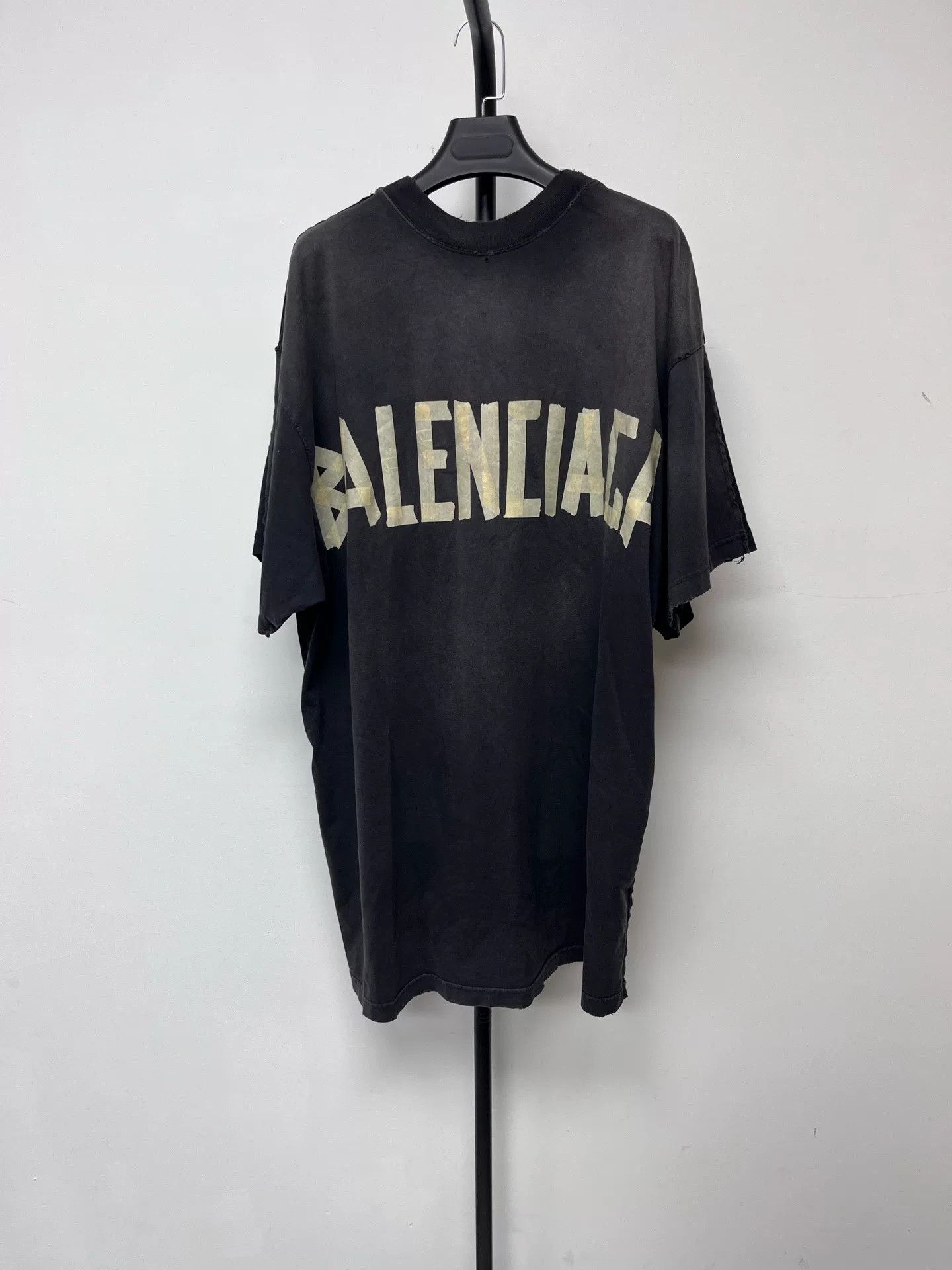 Balenciaga Balenciaga Logo Print Short Sleeve T-Shirt Size US M / EU 48-50 / 2 - 1 Thumbnail