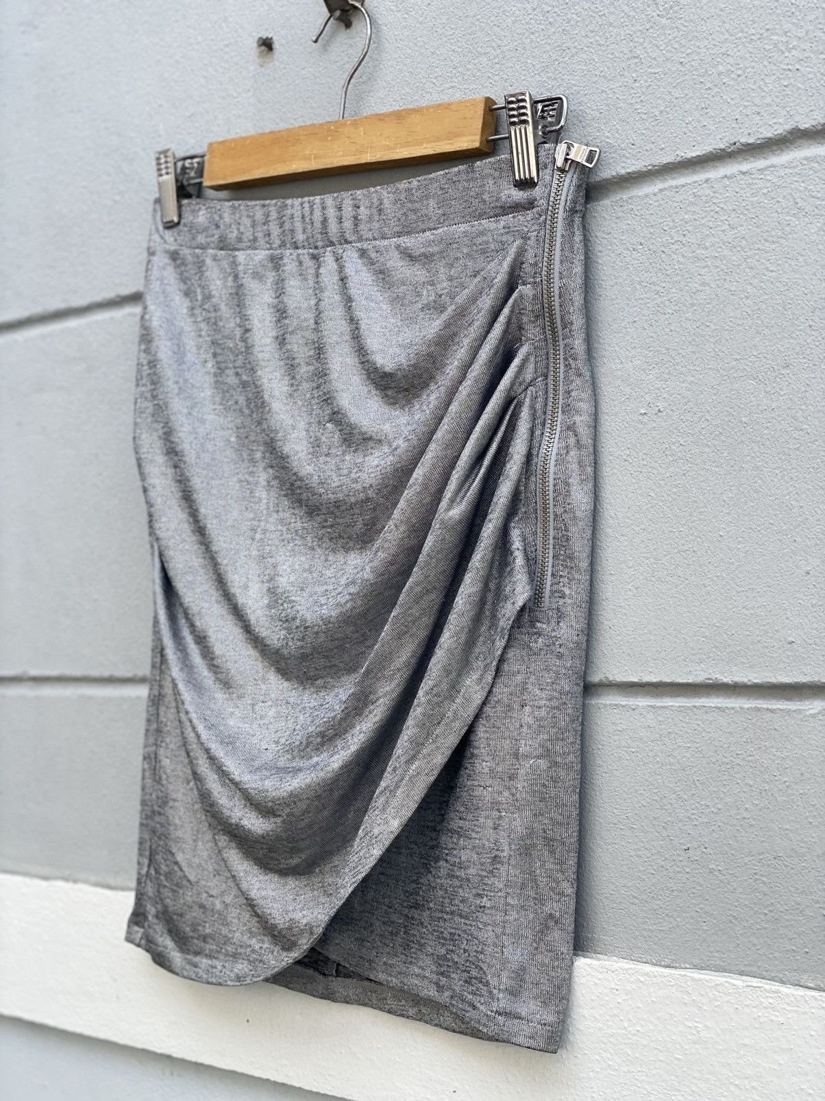 Armani Exchange vintage Armani Exchange metallic coated mini skirt in silver Size 28" / US 6 / IT 42 - 2 Thumbnail