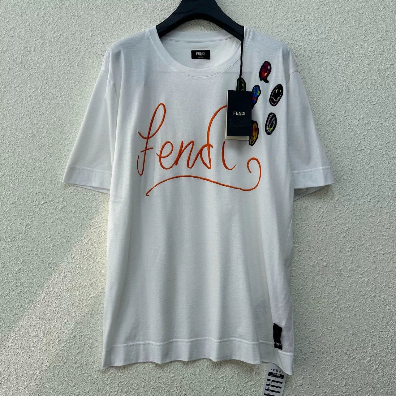 Fendi FENDI Graffiti Logo Smiley Embroidery Tee Size US S / EU 44-46 / 1 - 1 Thumbnail